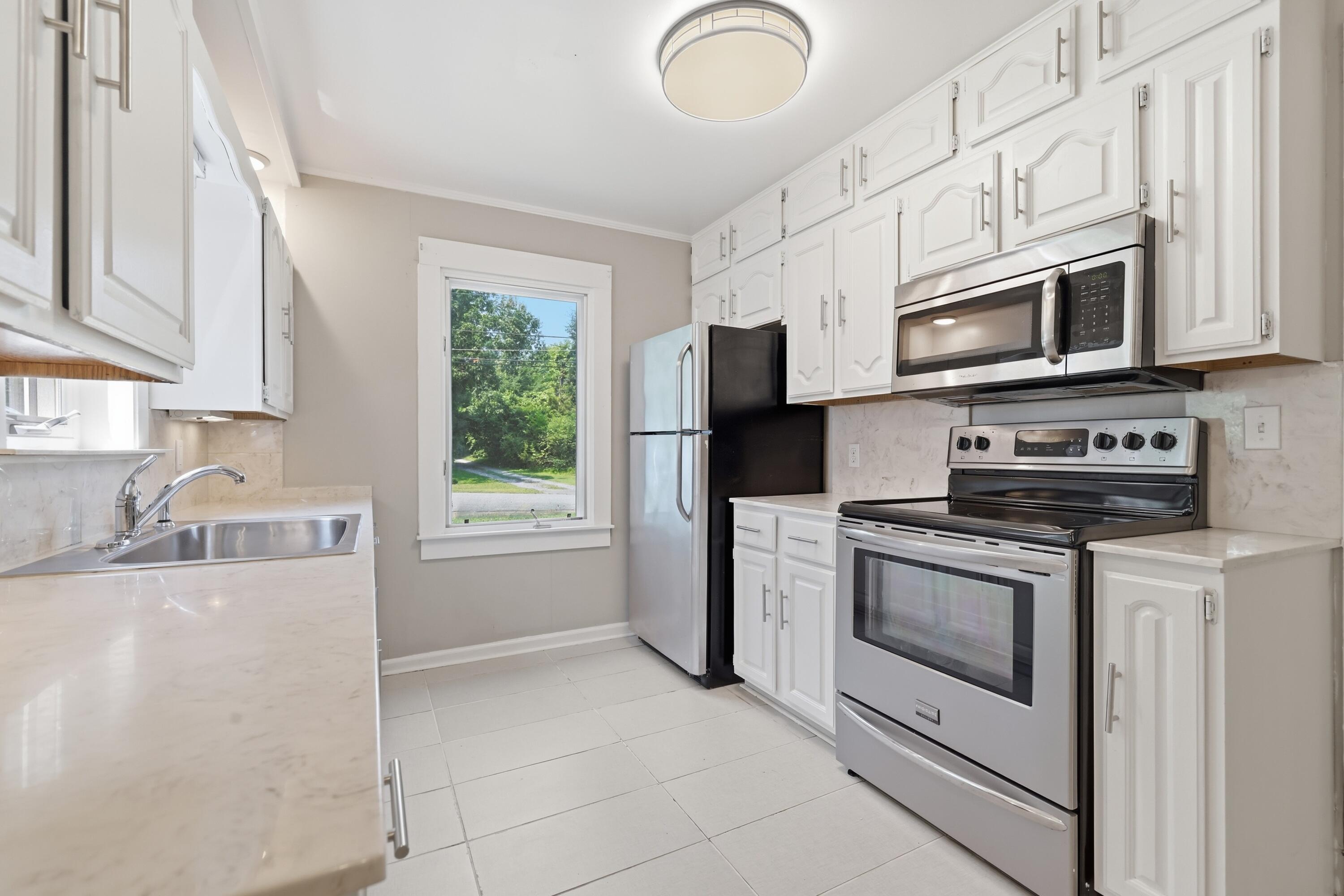 211 S 13th Street Property Photo 12