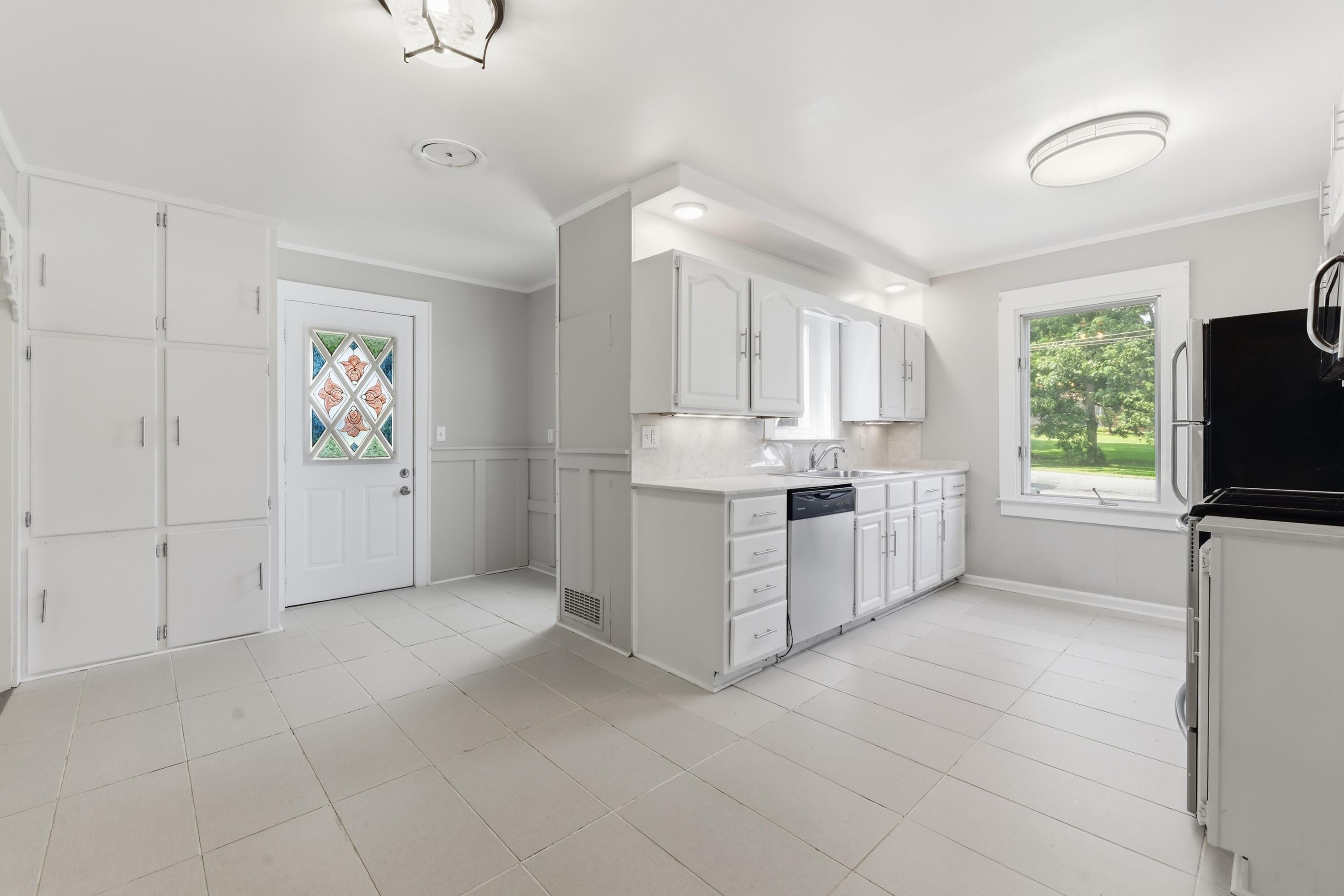 211 S 13th Street Property Photo 14