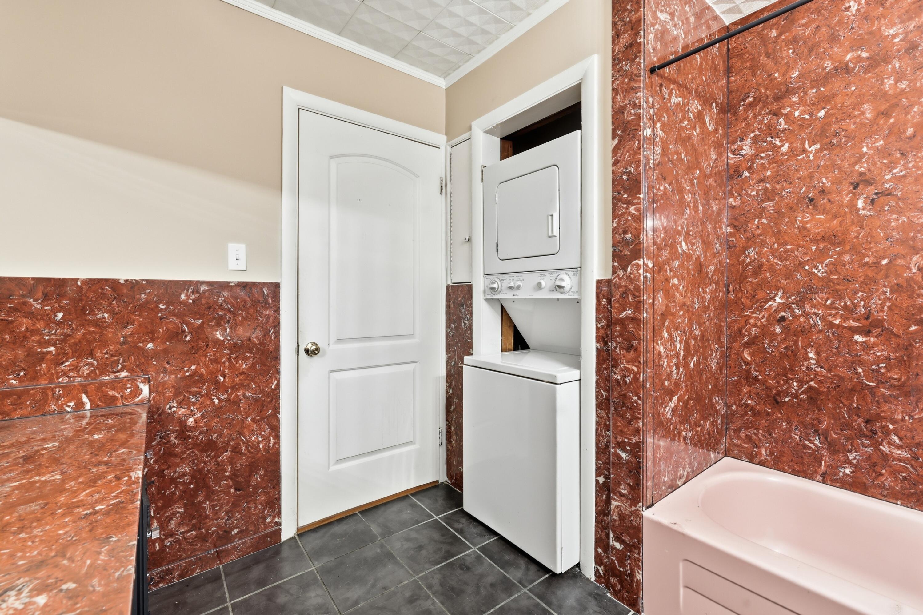 211 S 13th Street Property Photo 25