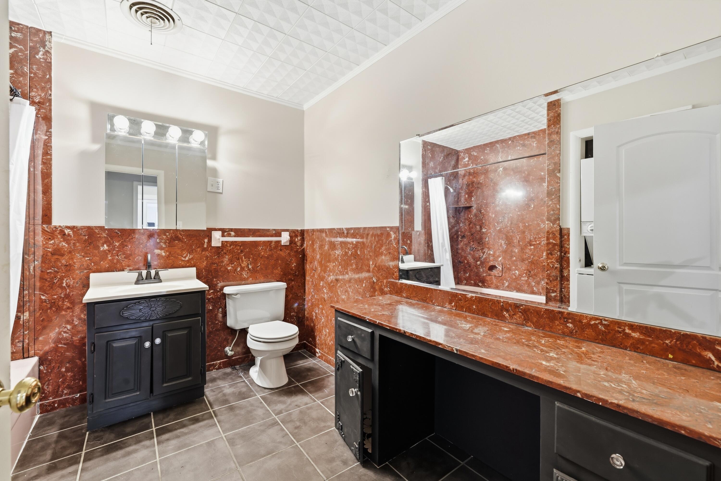 211 S 13th Street Property Photo 39