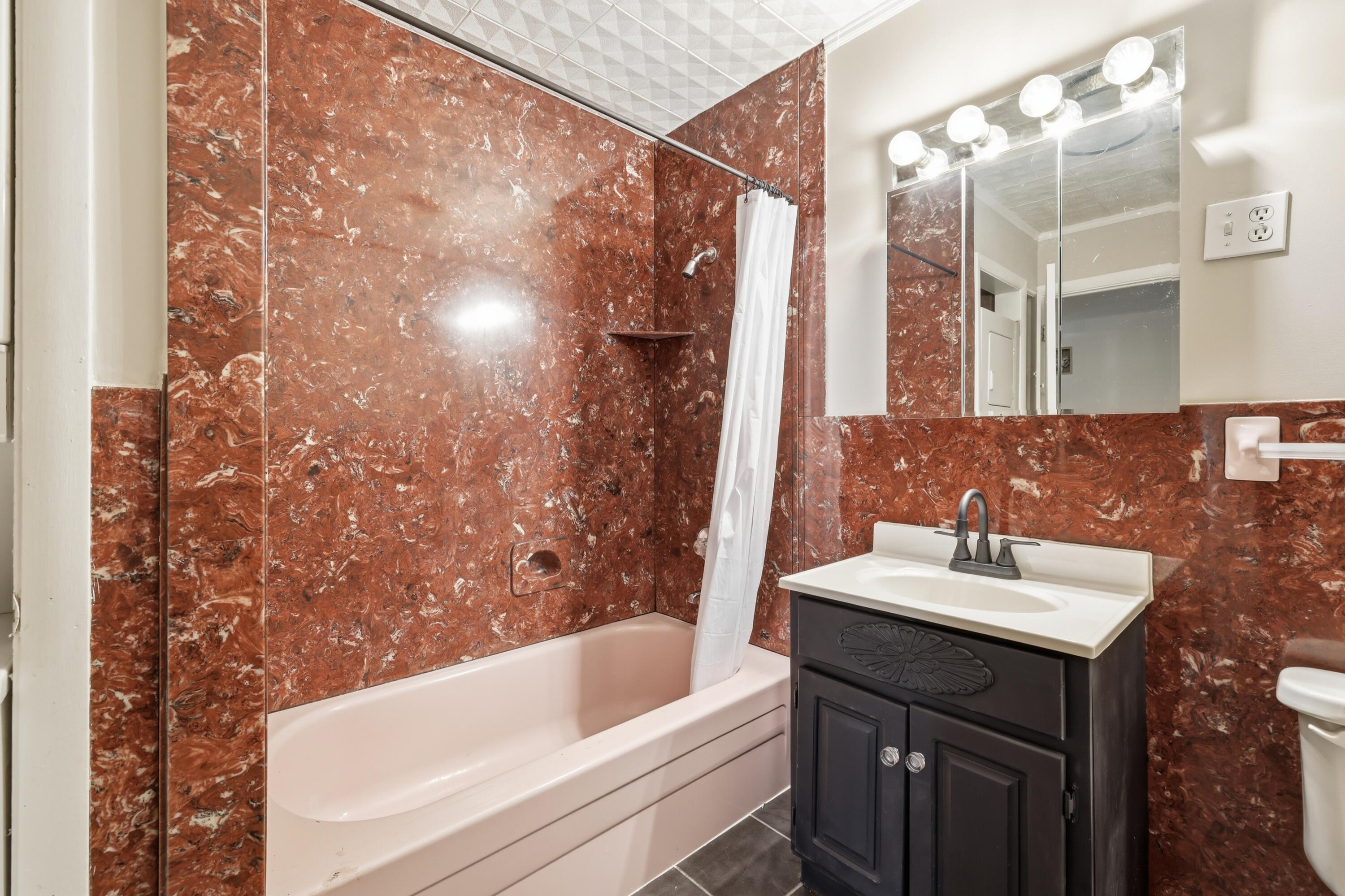 211 S 13th Street Property Photo 41