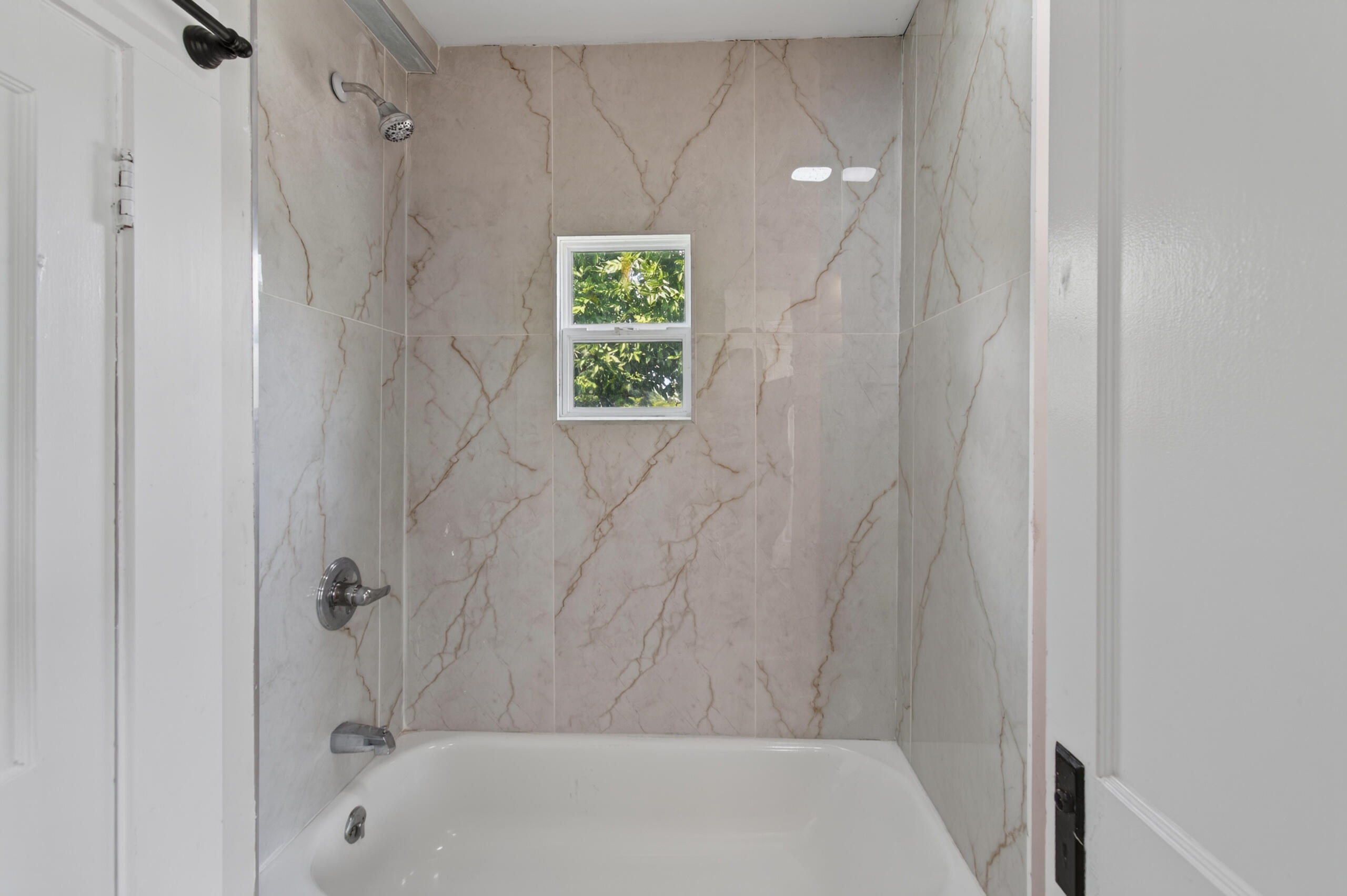 609 N 3rd Street Property Photo 5