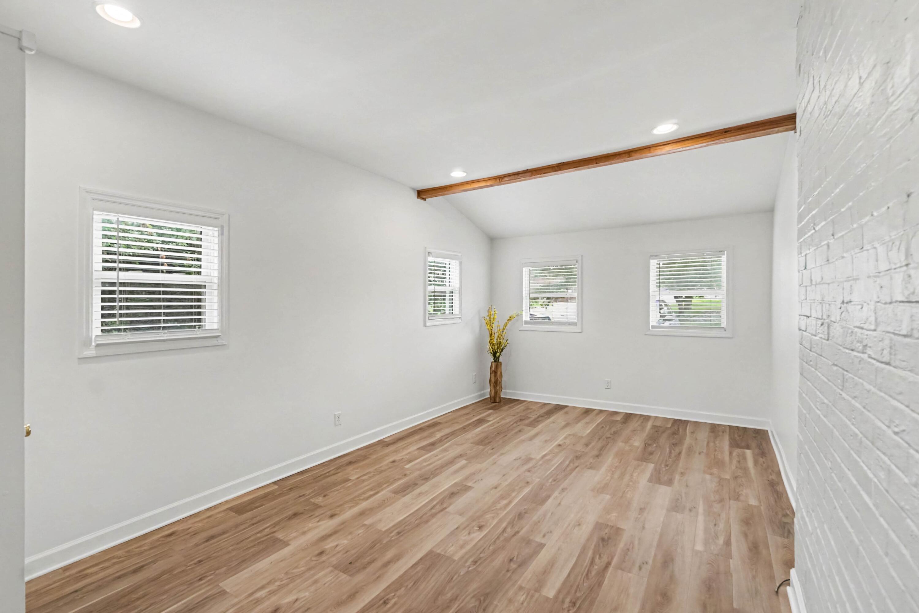483 Springhill Drive Property Photo 6