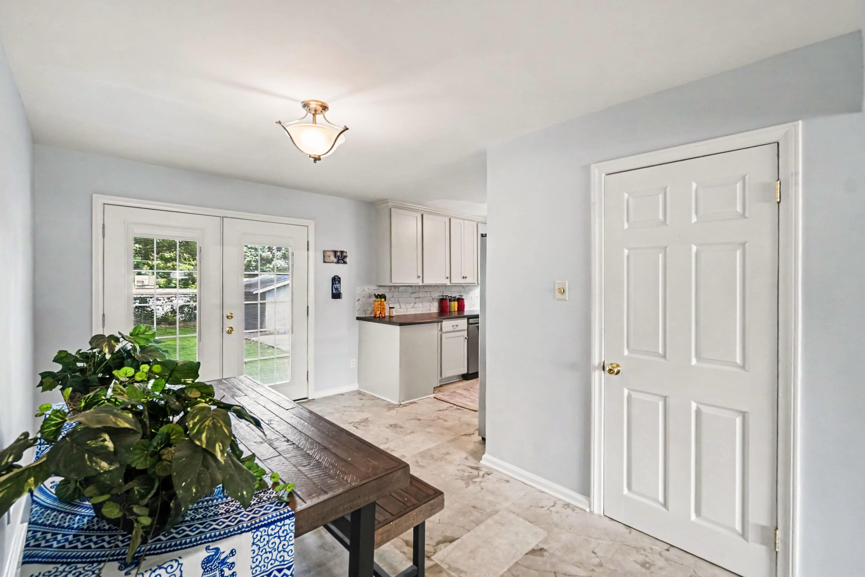 483 Springhill Drive Property Photo 10