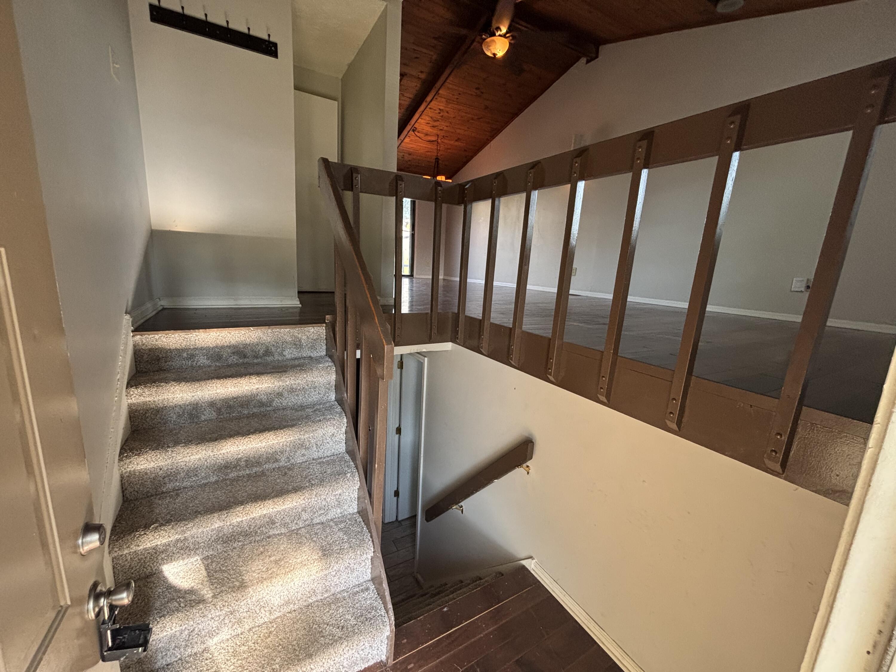 577 El Paseo Place Property Photo 3