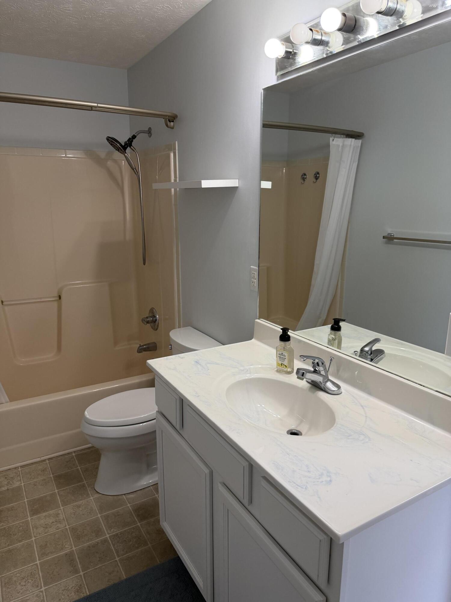 428 Waycross Drive Property Photo 17