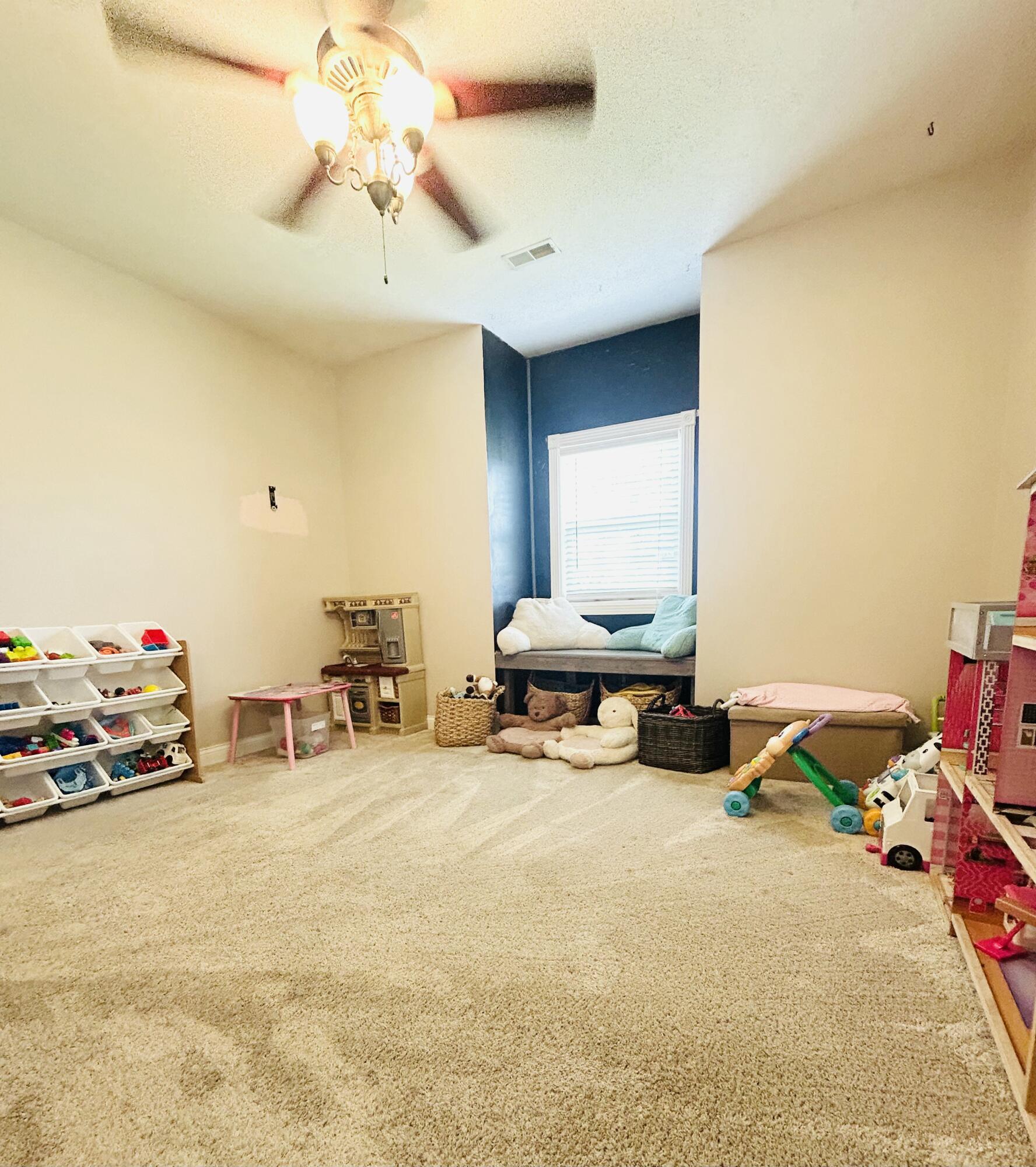 325 Elmsleigh Drive Property Photo 29