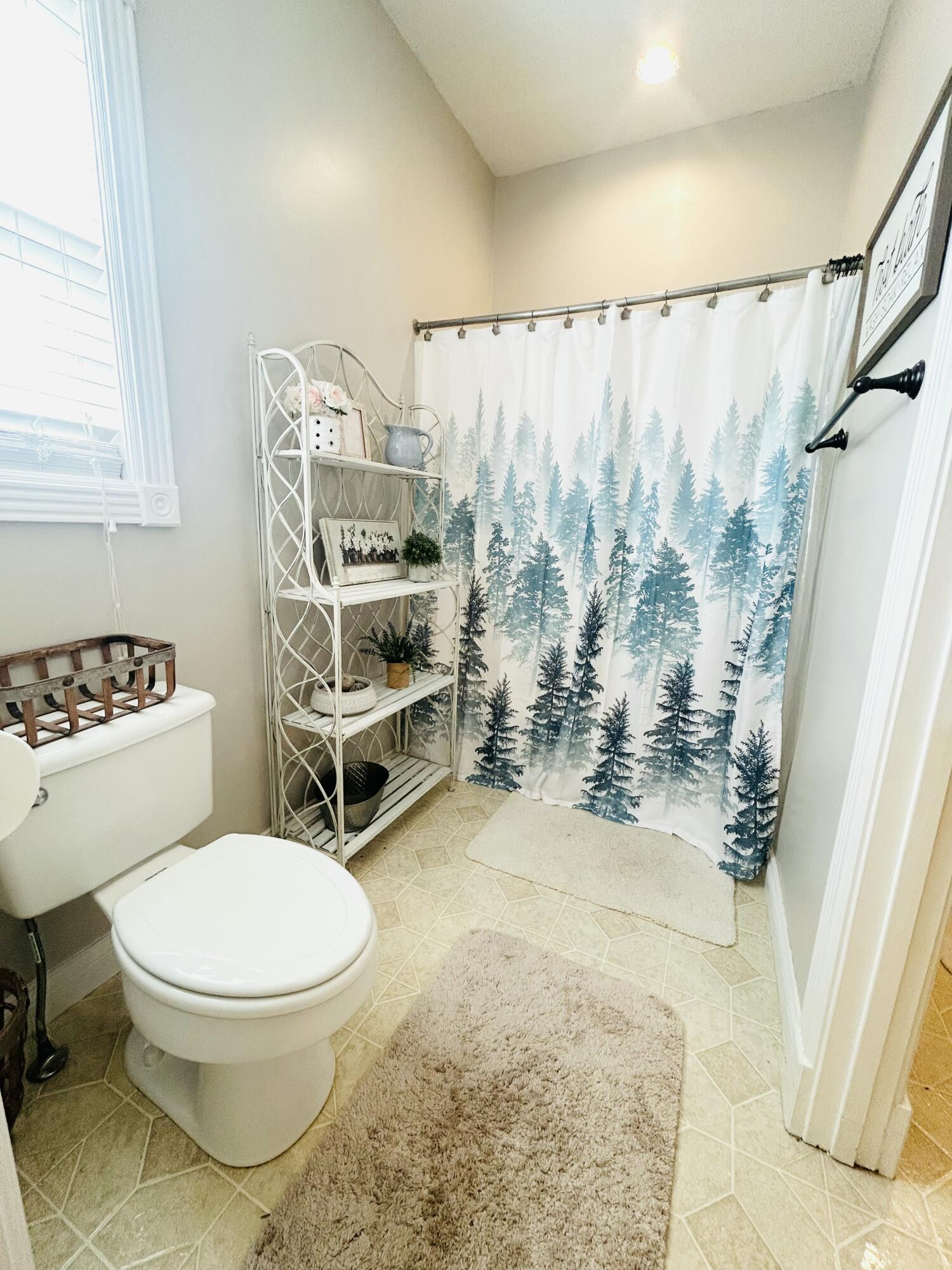 325 Elmsleigh Drive Property Photo 31