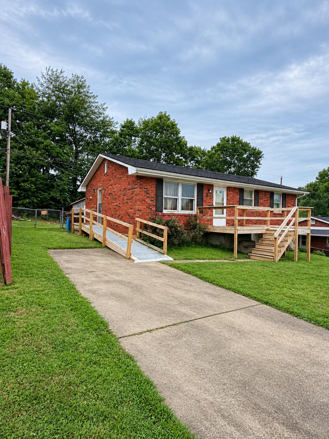 156 Burley Way Property Photo 1