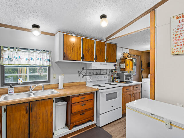 631 Adams Road Property Photo 15