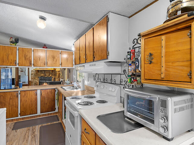 631 Adams Road Property Photo 16