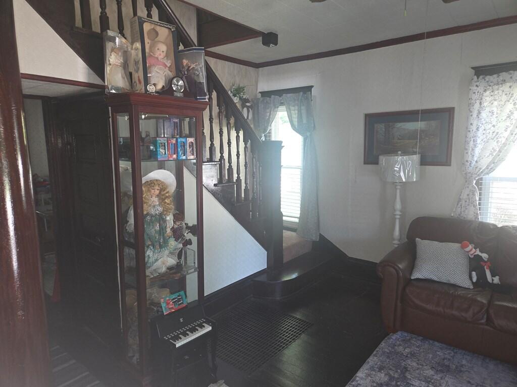 231 Mills Avenue Property Photo 5