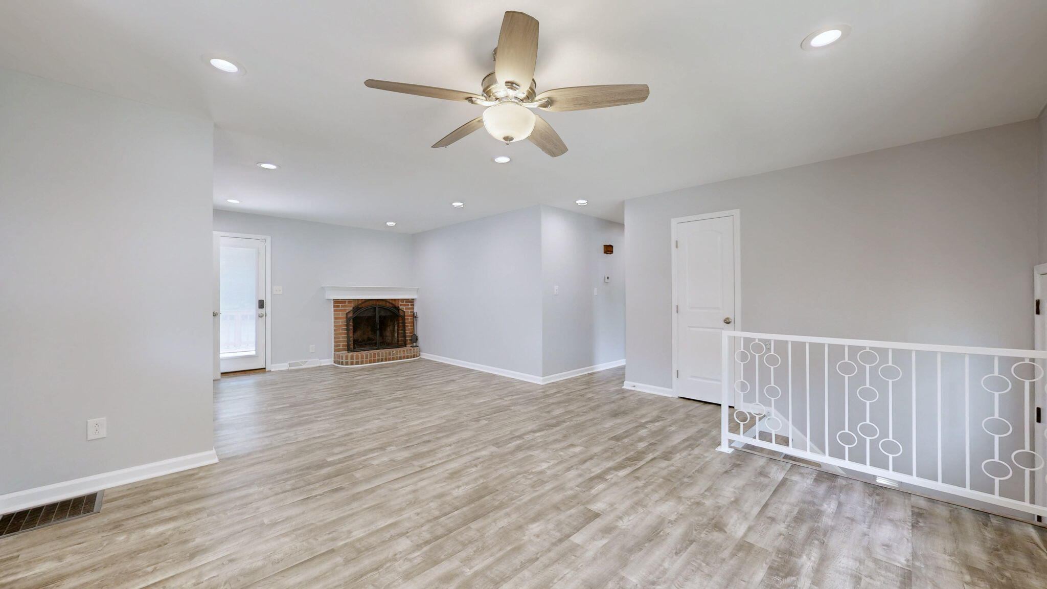 856 Pinkney Drive Property Photo 3