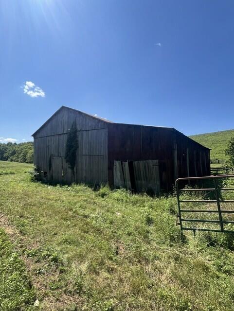 1699 Gillispie Road Property Photo 7