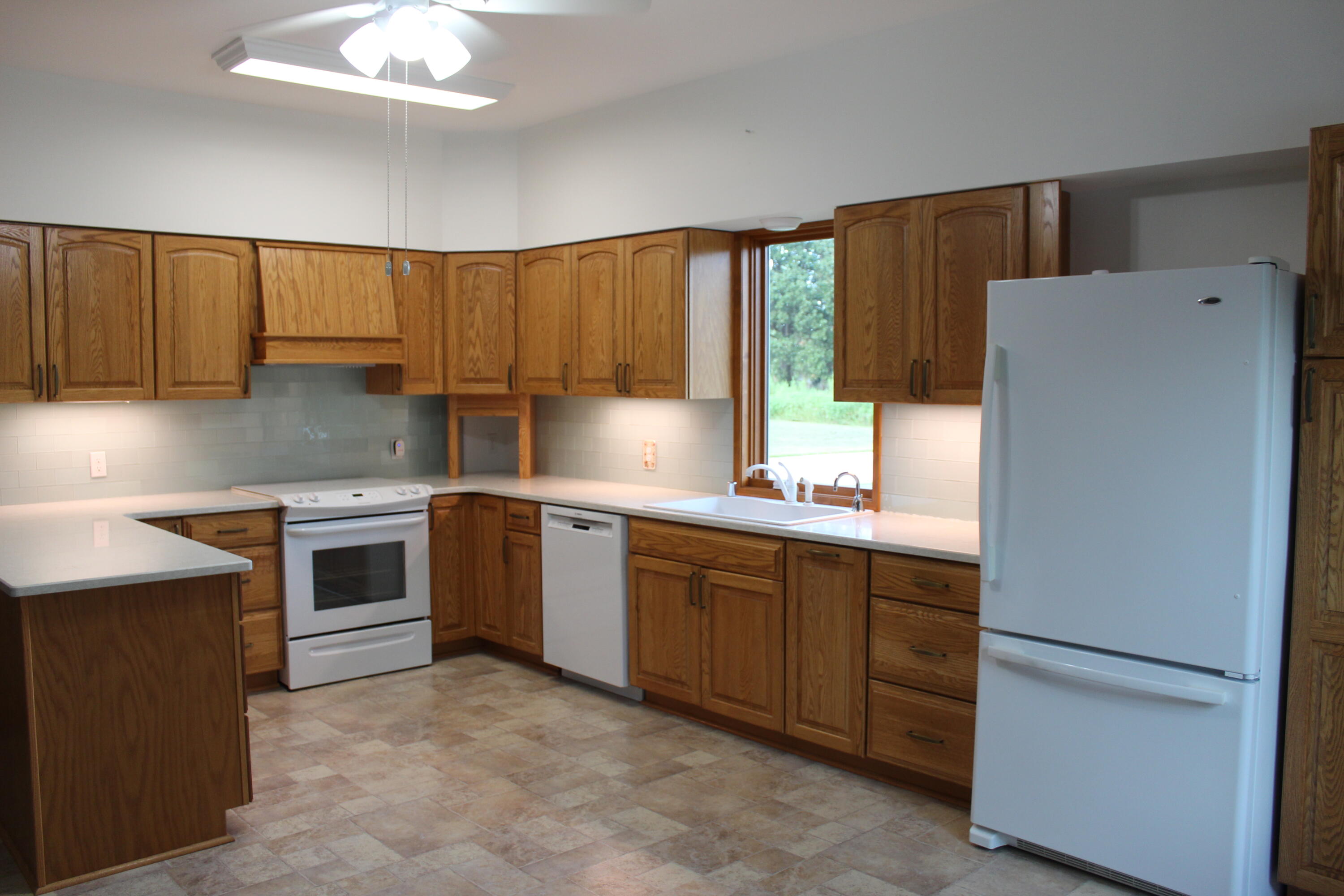 105 Cedar Creek Cove Property Photo 8