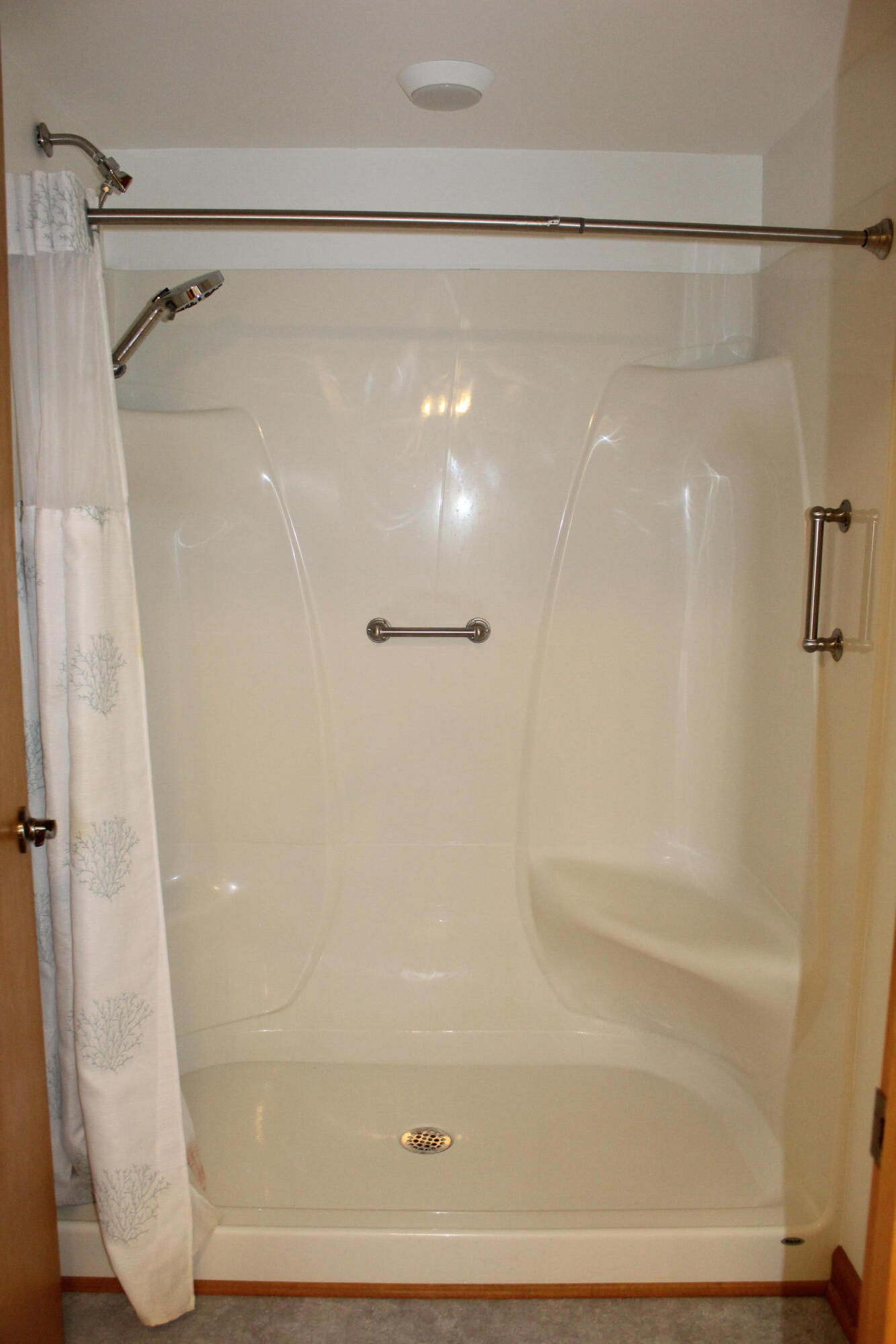 105 Cedar Creek Cove Property Photo 15