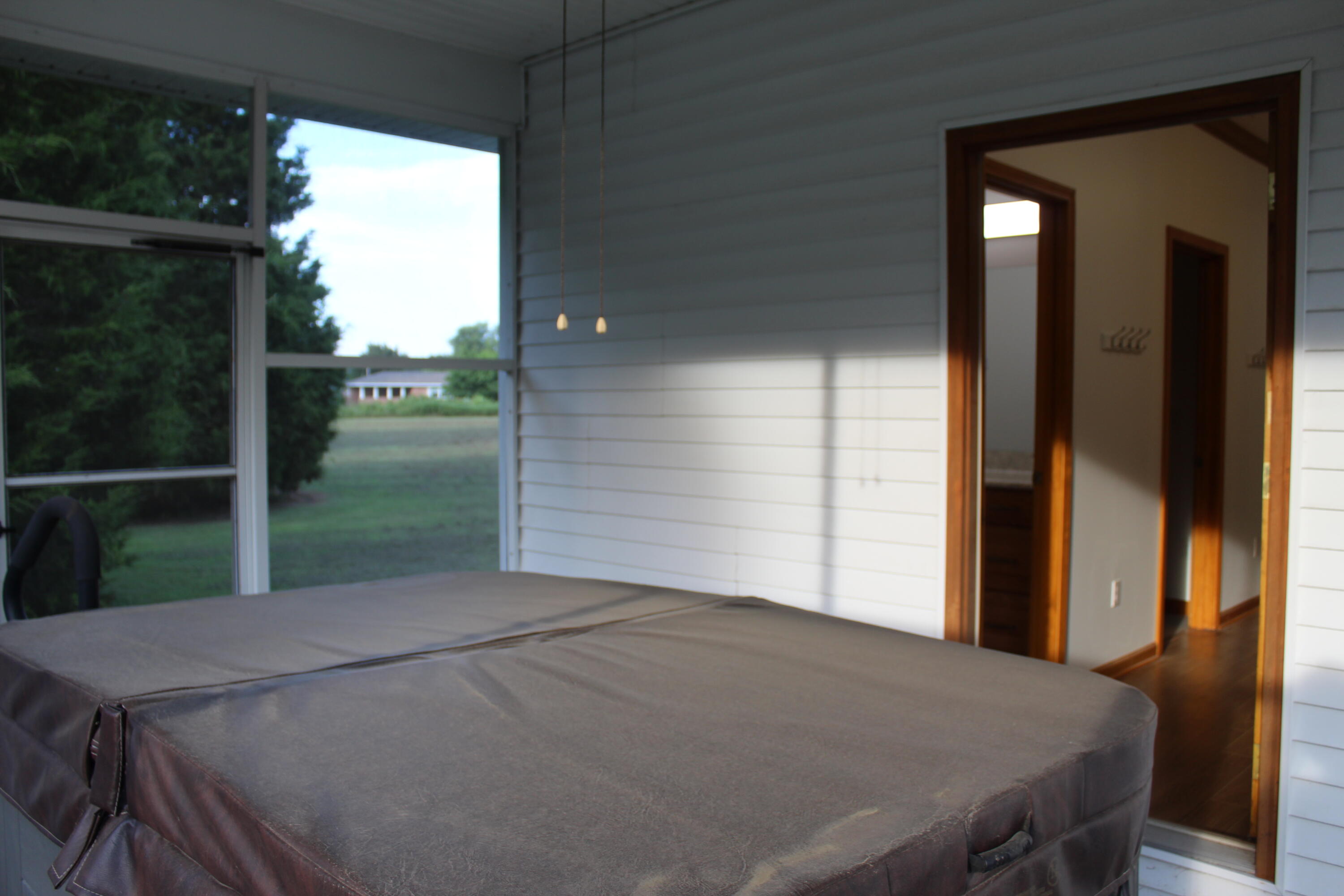 105 Cedar Creek Cove Property Photo 17