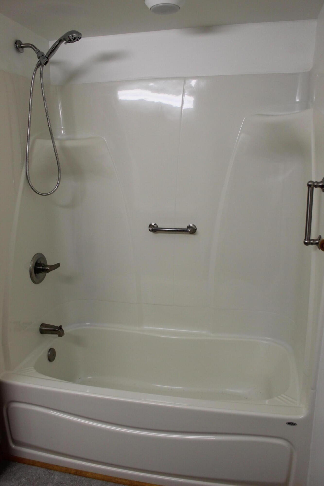 105 Cedar Creek Cove Property Photo 23