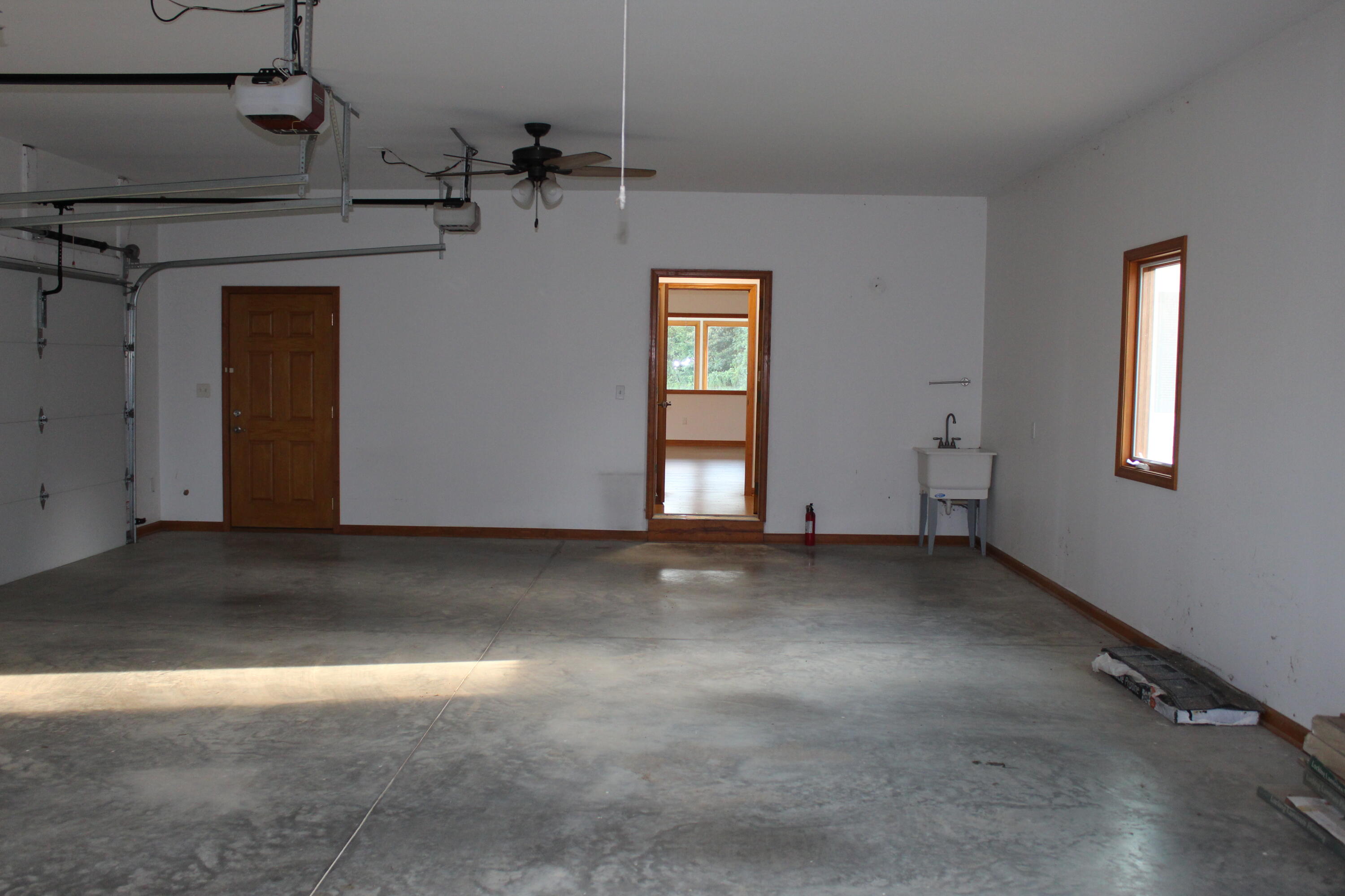 105 Cedar Creek Cove Property Photo 28