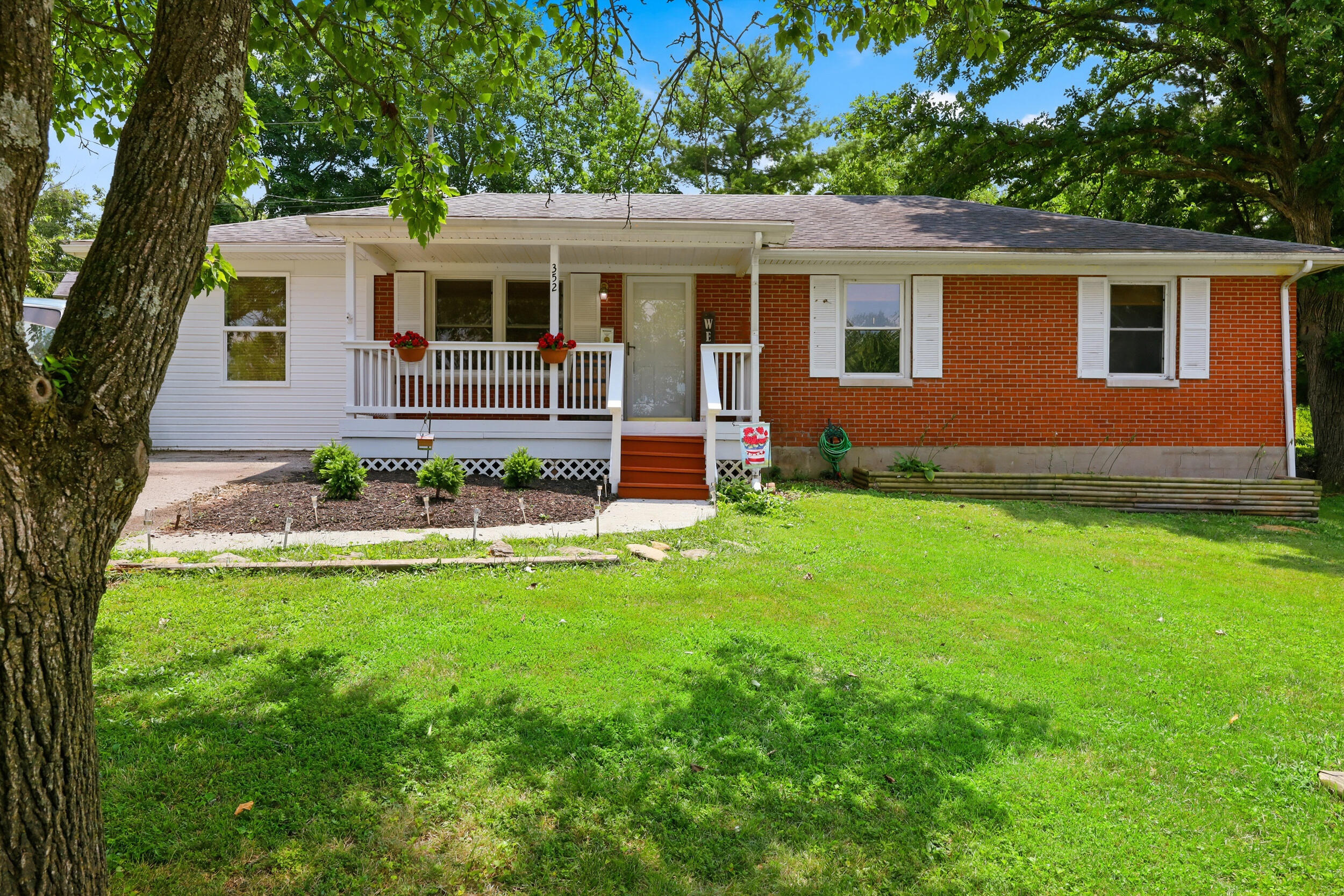 352 Ridgewood Drive Property Photo 1