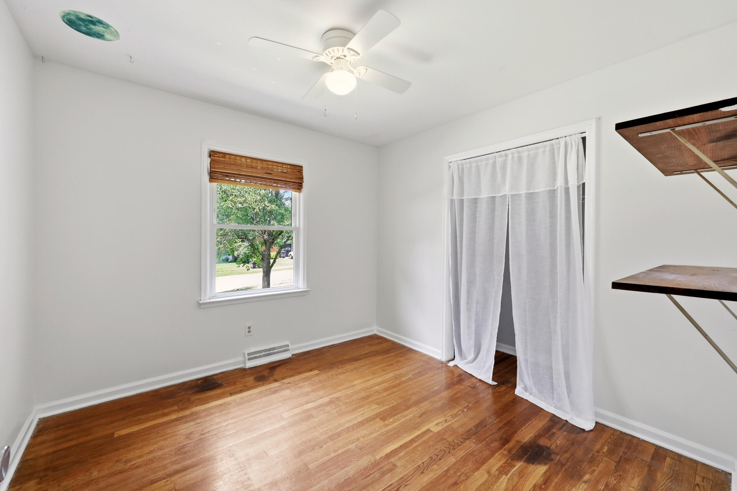 352 Ridgewood Drive Property Photo 16