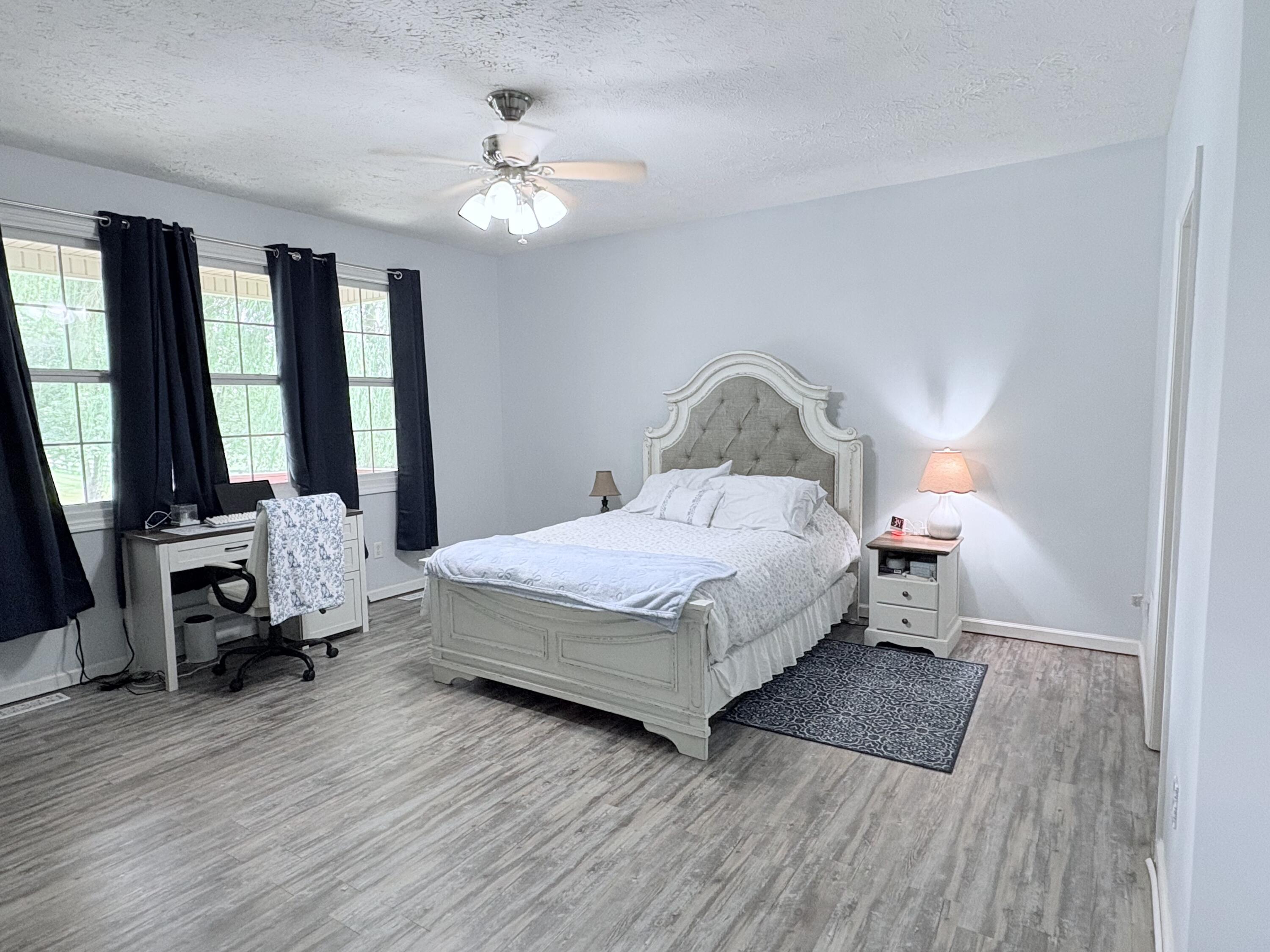 384 Kings Trace Drive Property Photo 11