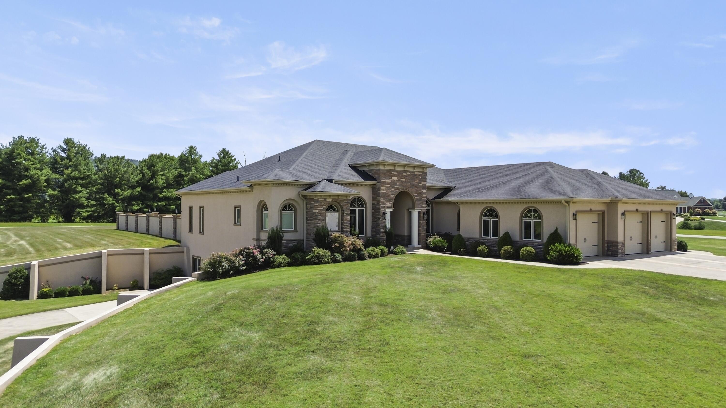247 Taylor Circle Property Photo 4