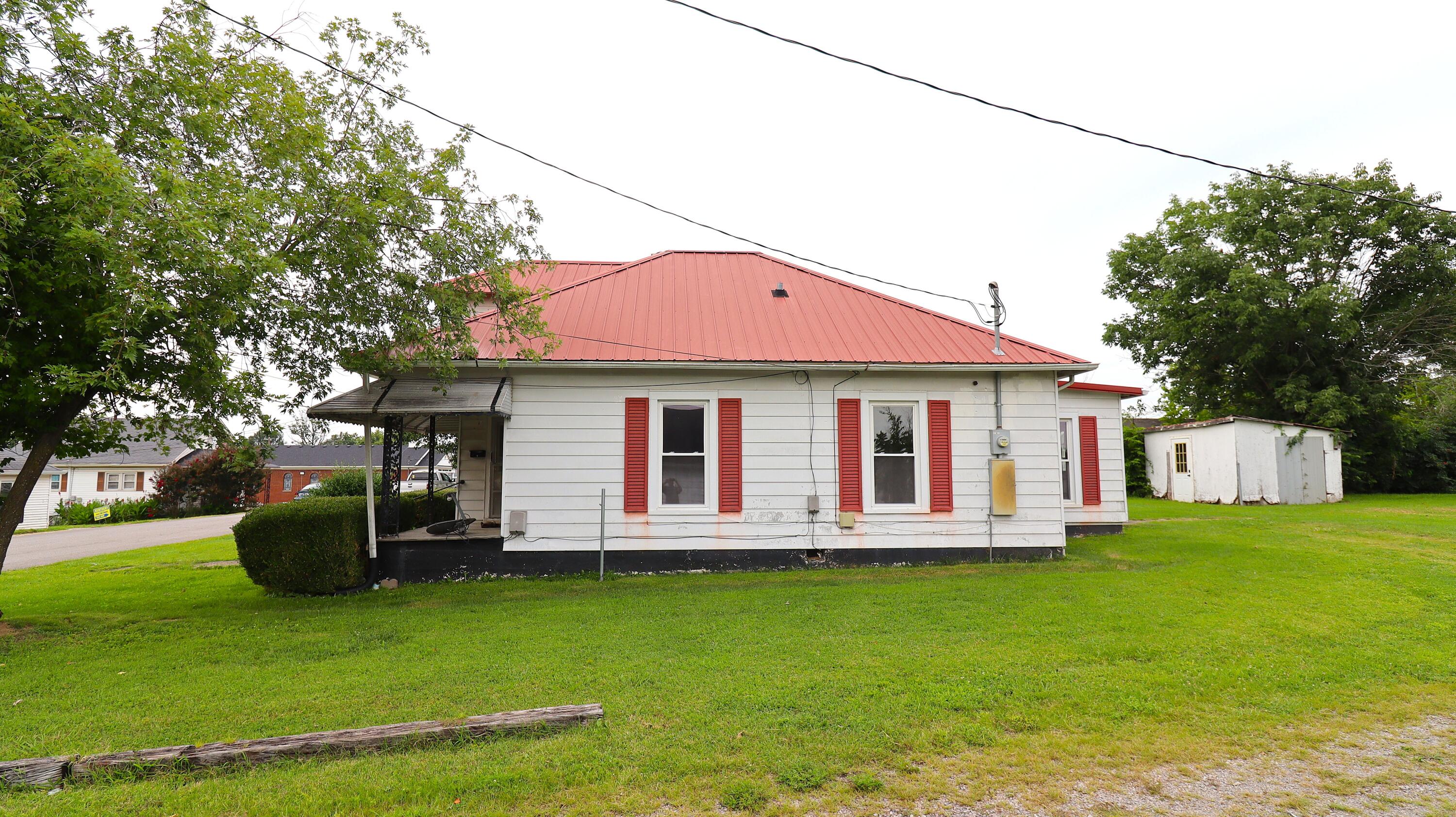 357 S Magnolia Street Property Photo 3