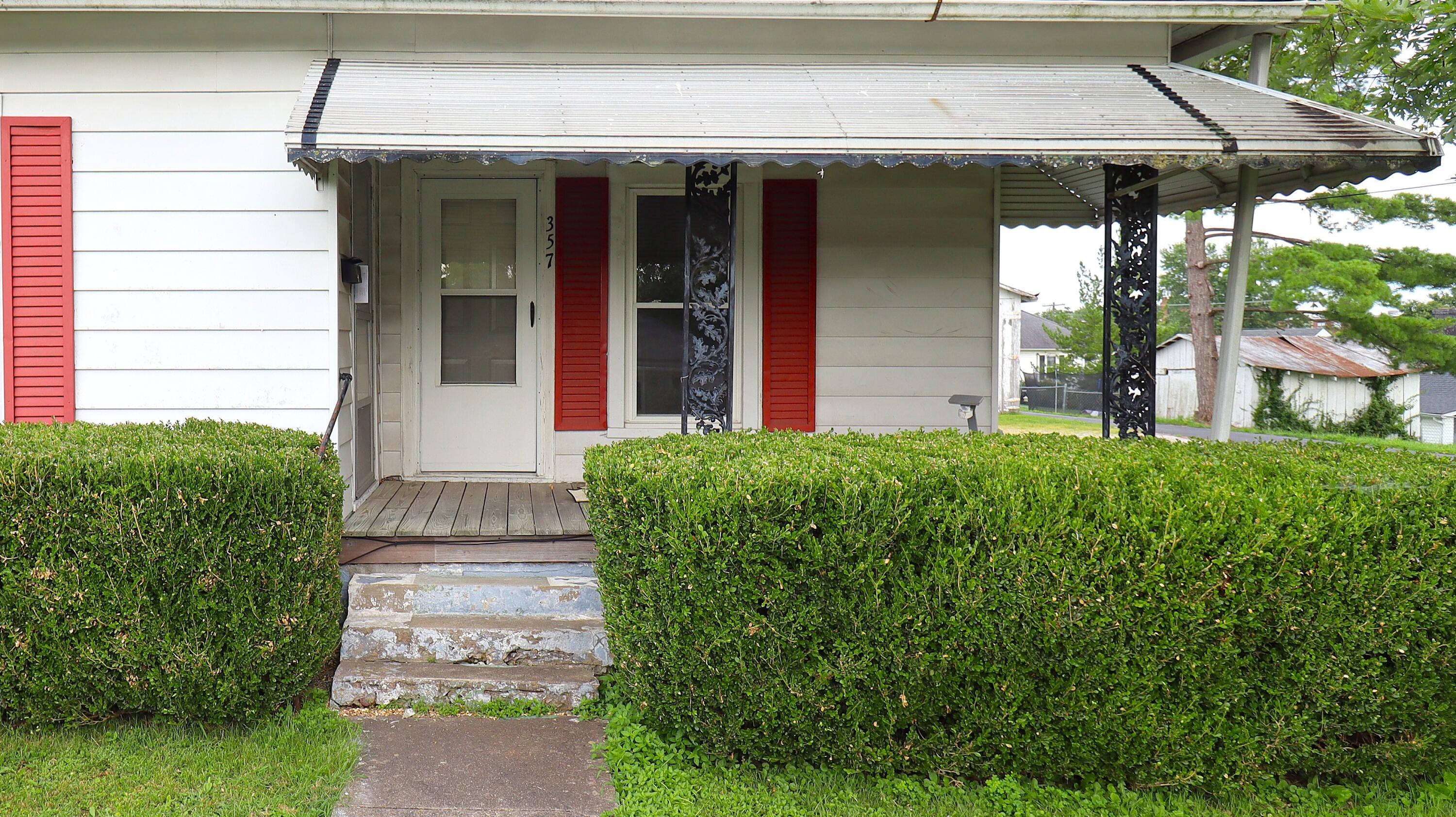 357 S Magnolia Street Property Photo 4