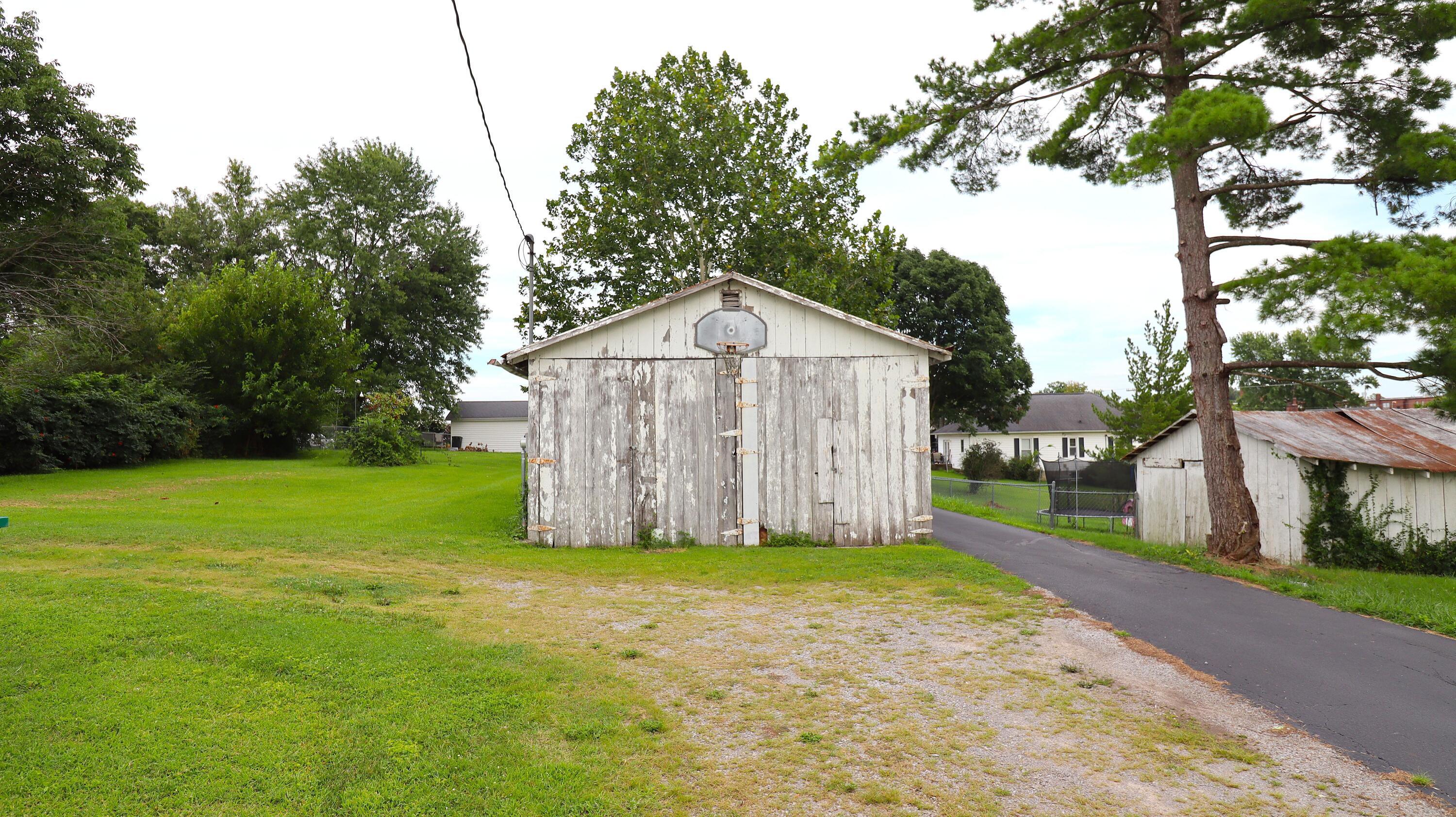 357 S Magnolia Street Property Photo 6