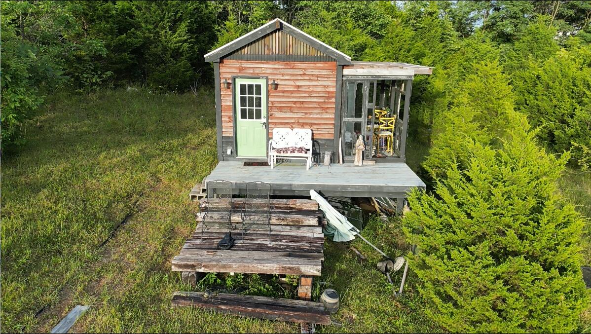 240 Countryside Drive Property Photo 2