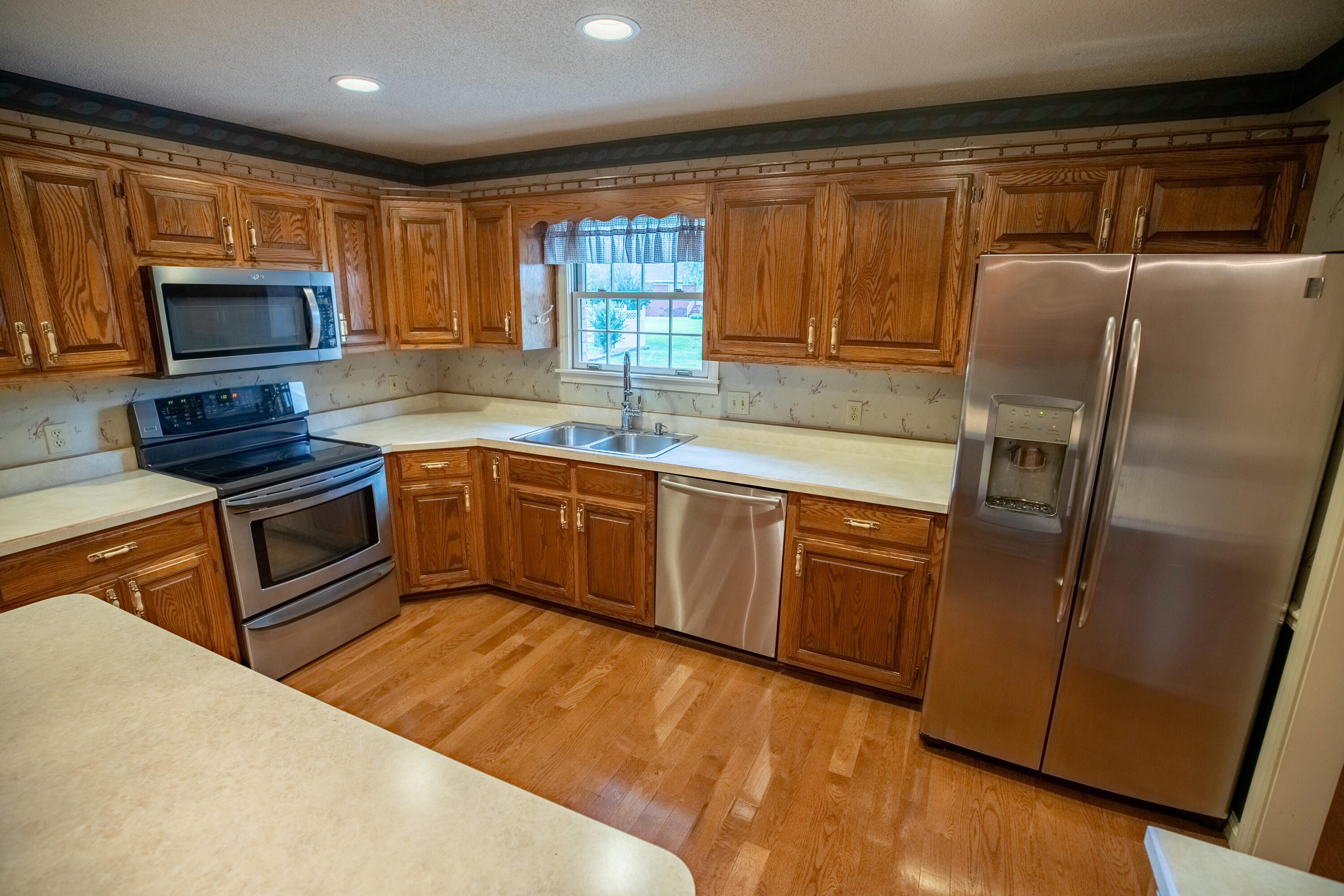 1307 Fleetwood Drive Property Photo 13