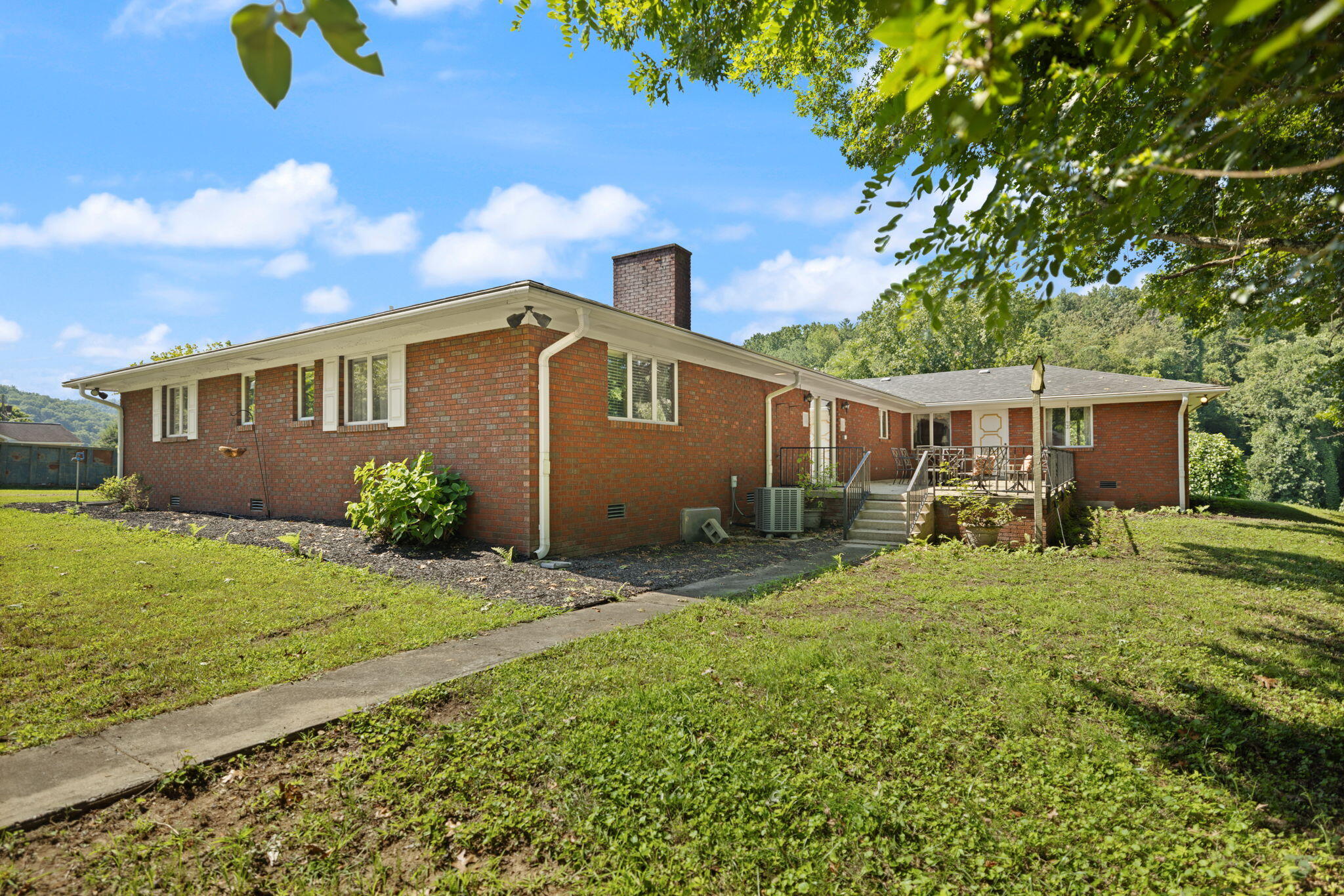 210 Langdon Avenue Property Photo 35