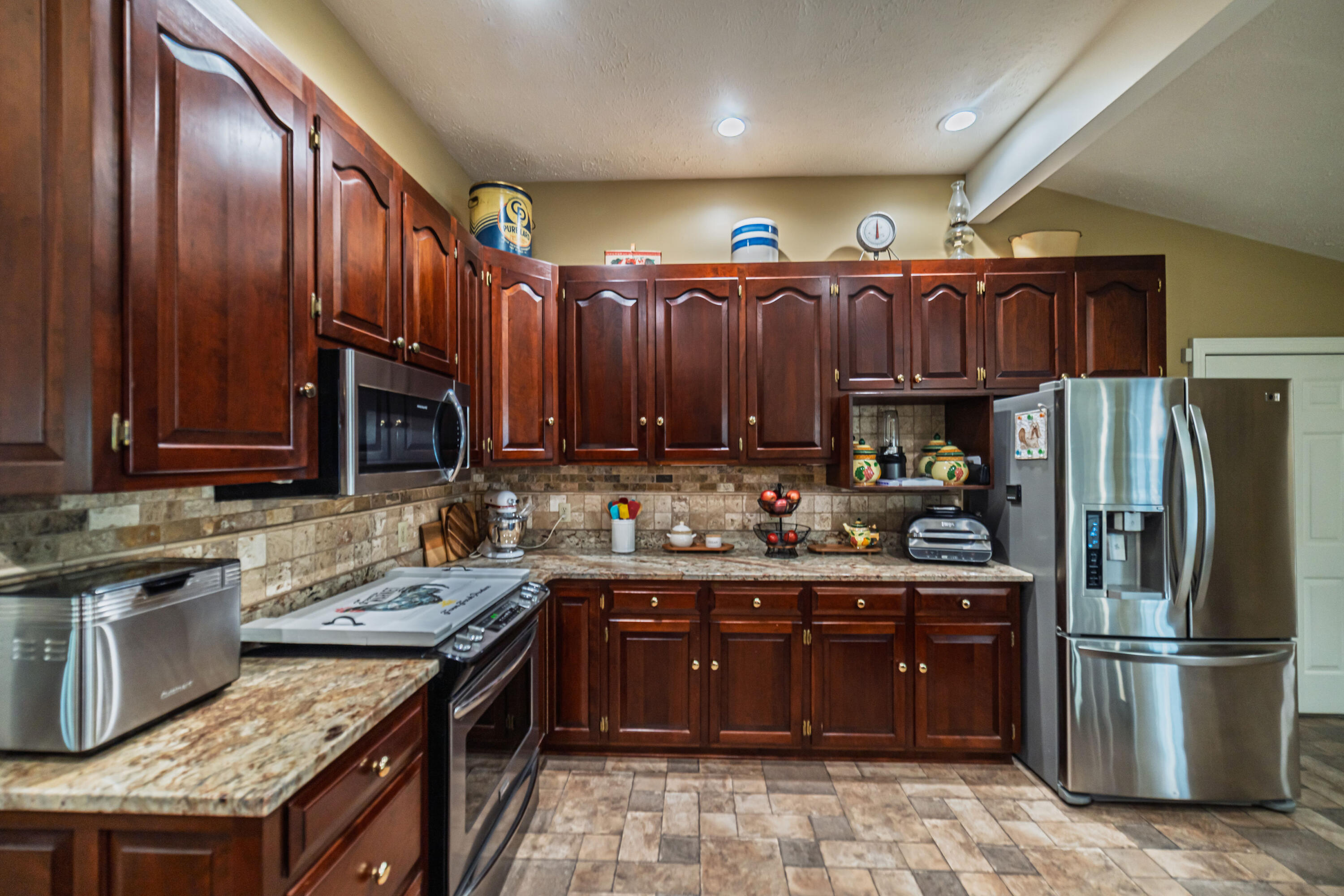 446 Carson Way Way Property Photo 7