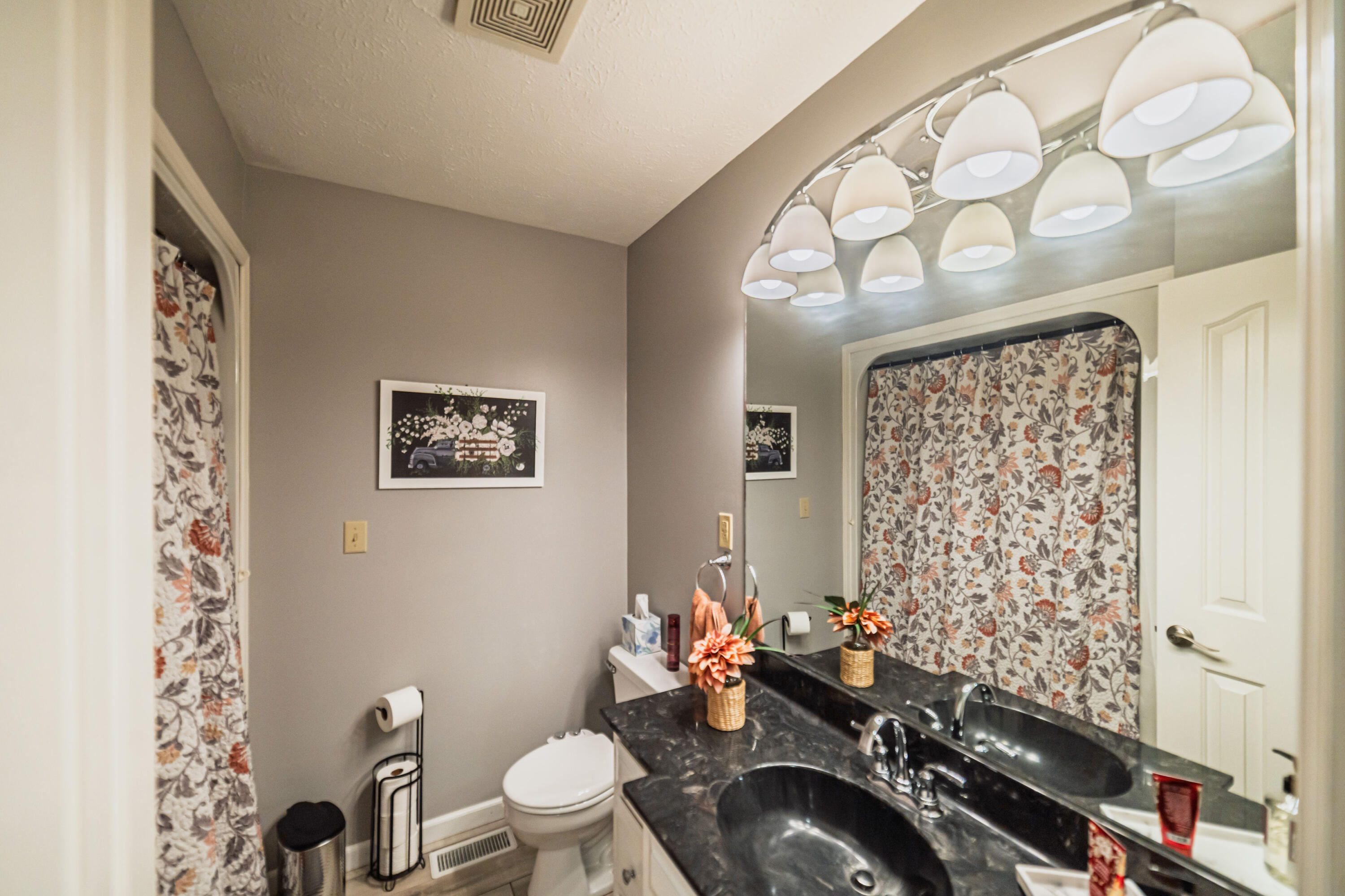446 Carson Way Way Property Photo 16