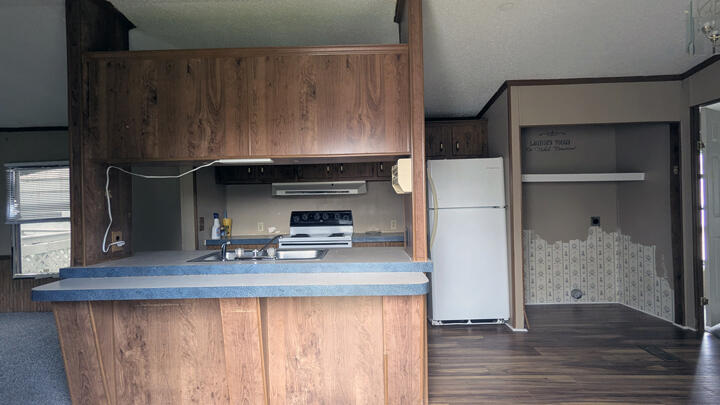 546 Constitution Drive Property Photo 9