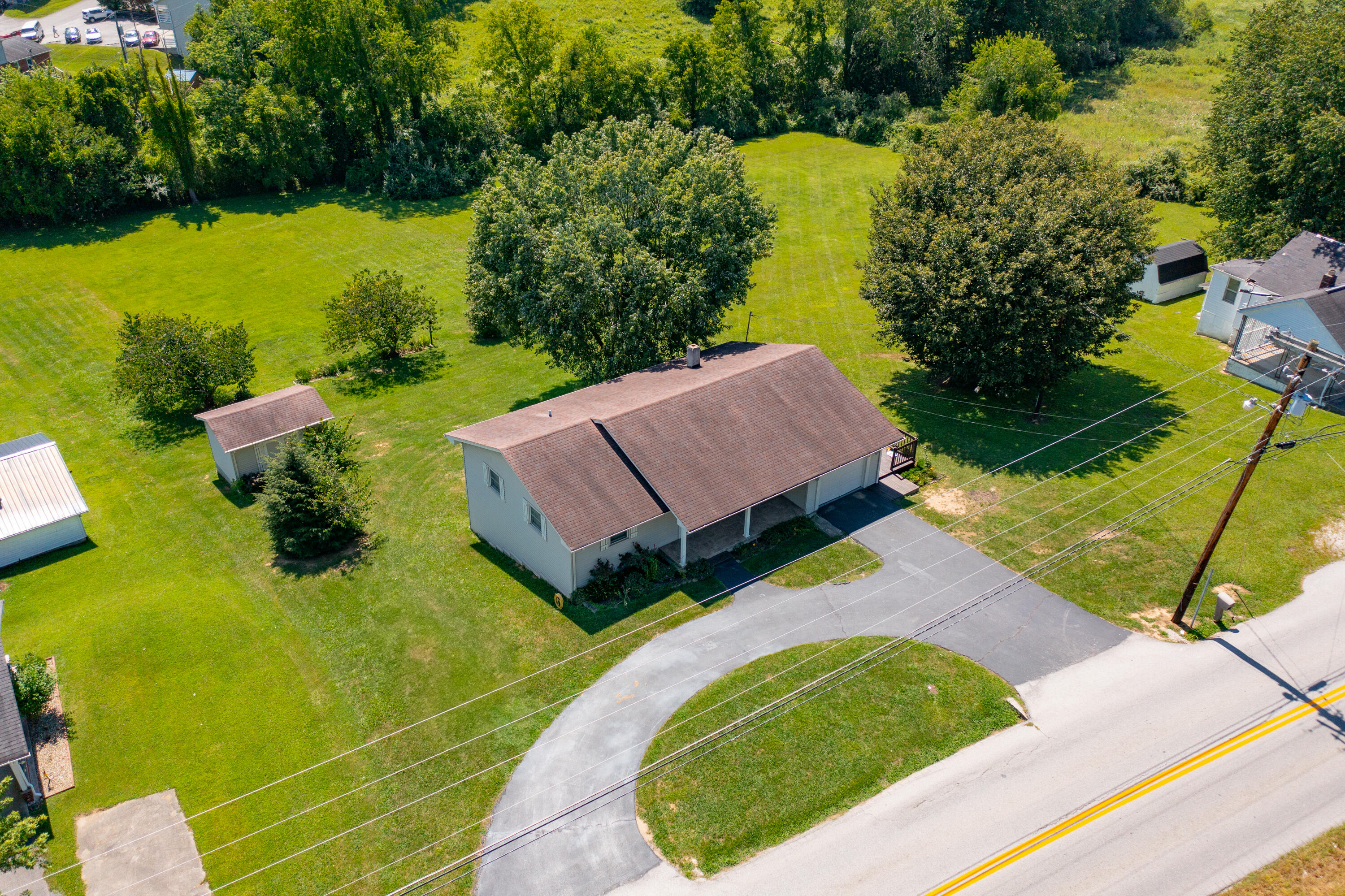 561 Old Whitley Road Property Photo 10