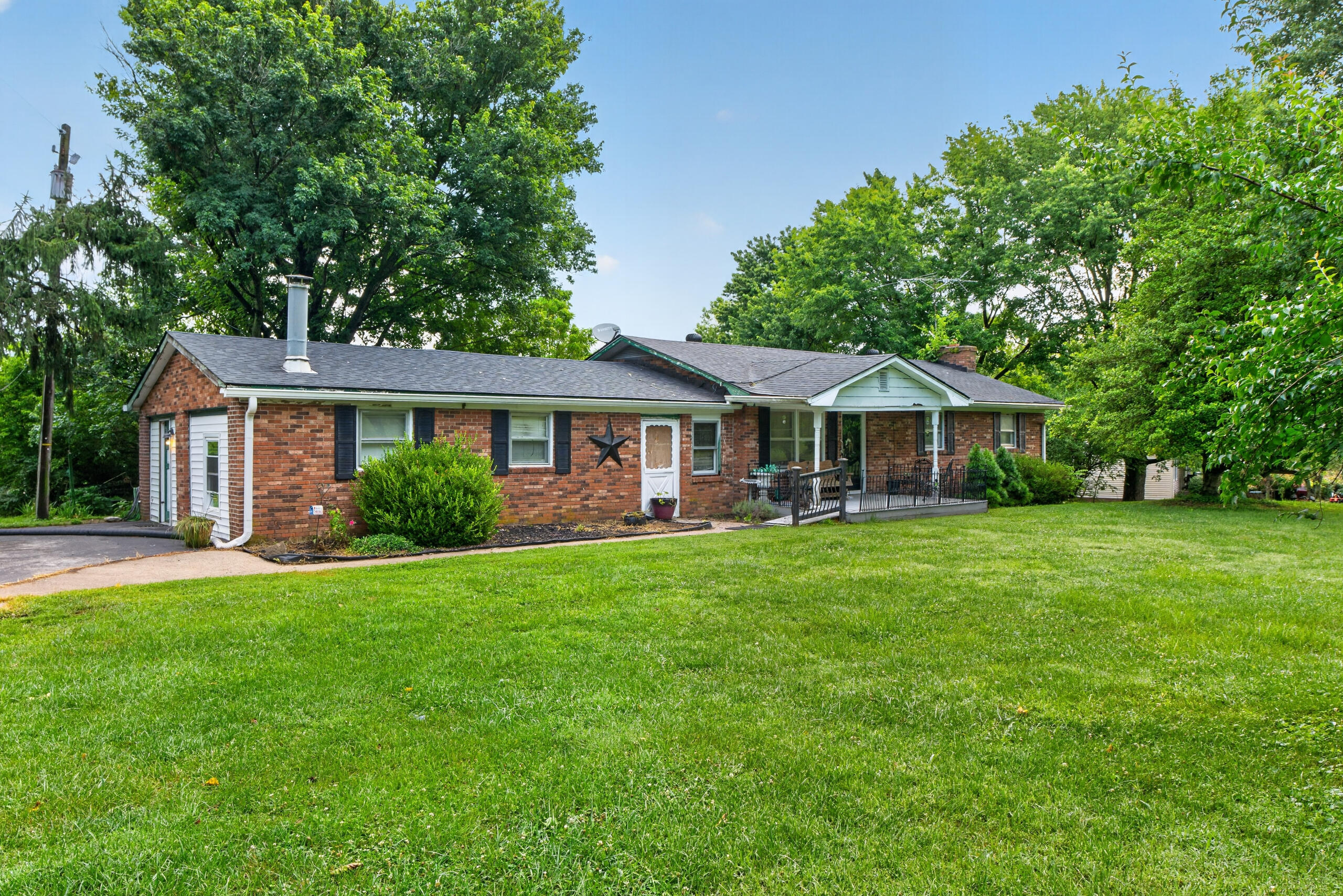 2524 Bethlehem Road Property Photo 1