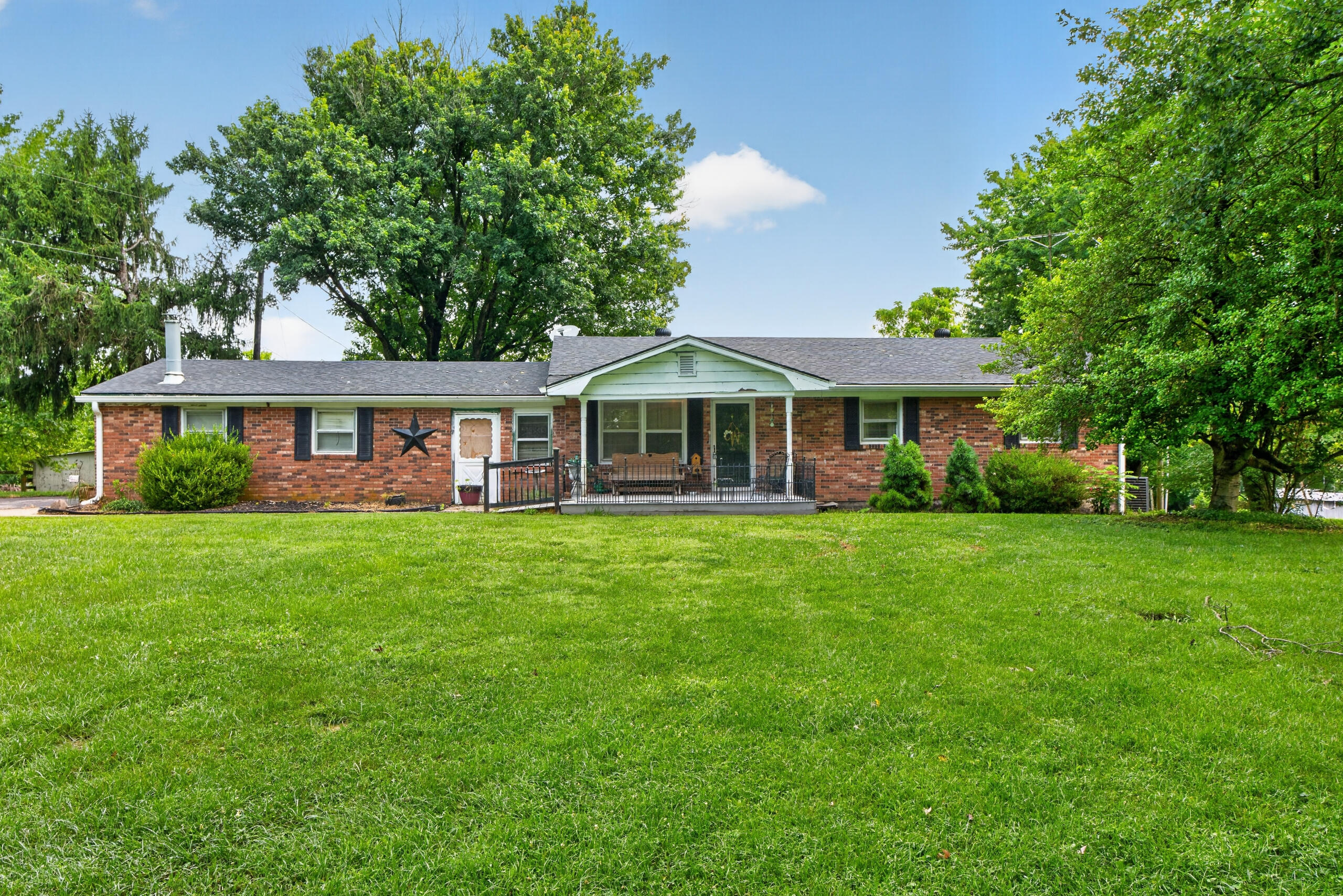 2524 Bethlehem Road Property Photo 2