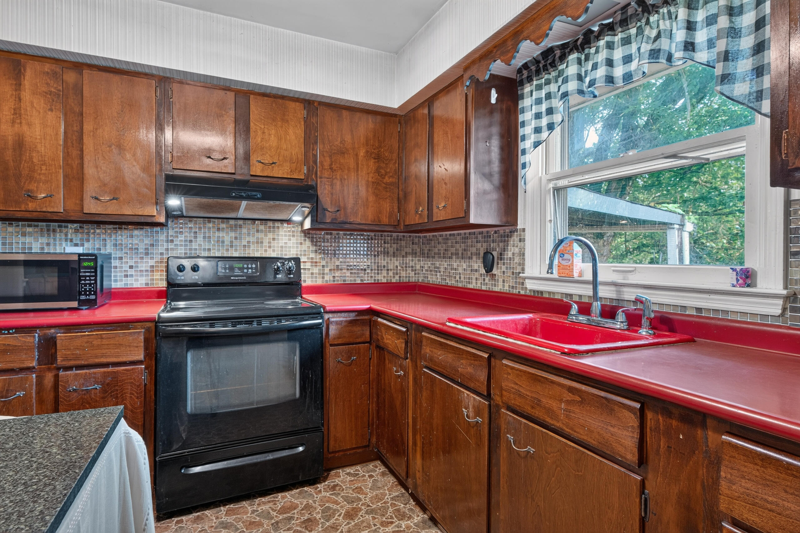 2524 Bethlehem Road Property Photo 8