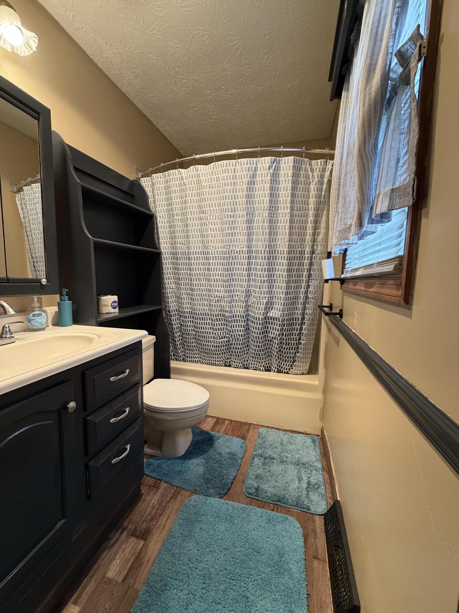 2213 Mercer Drive Property Photo 8