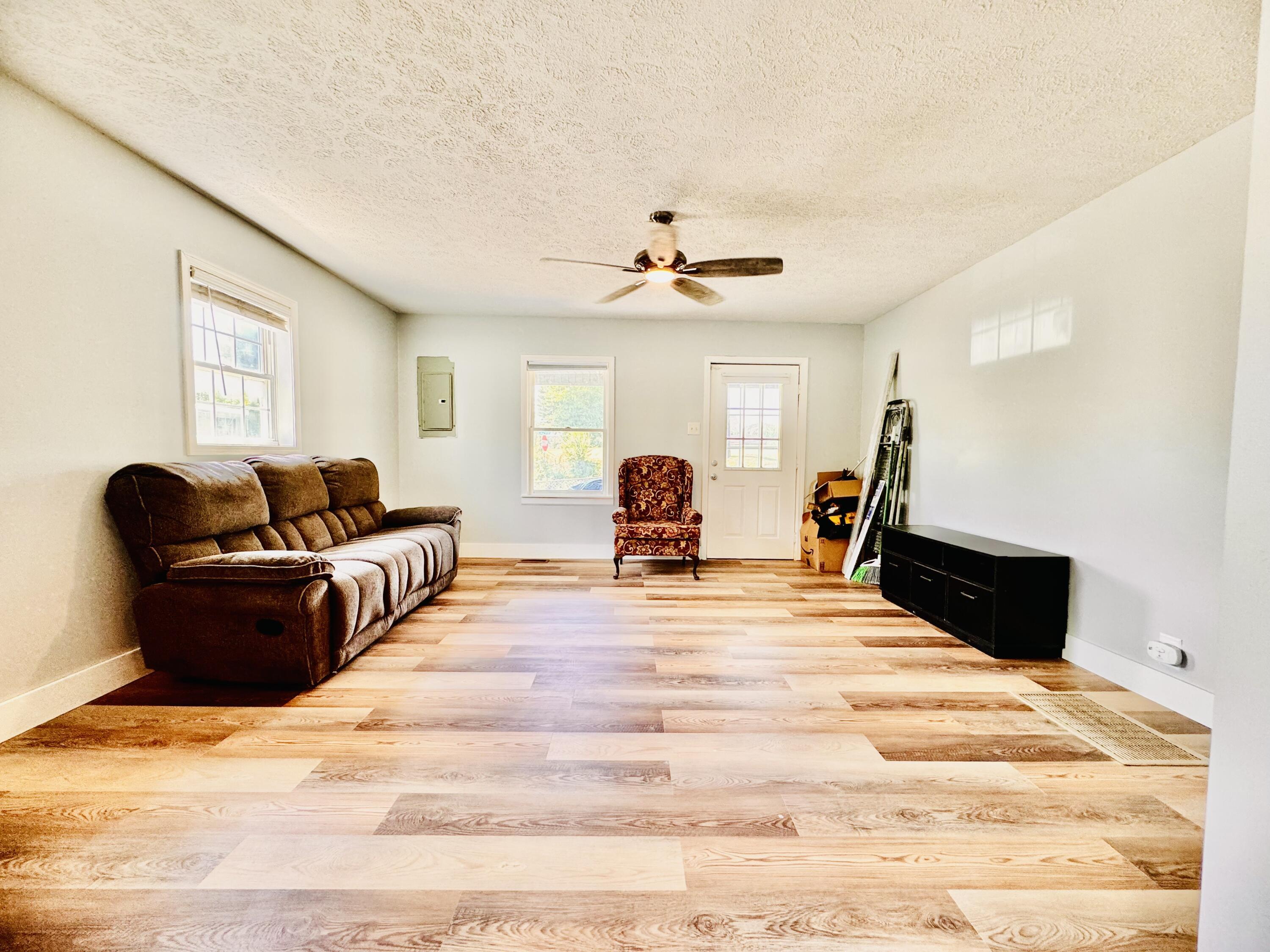 3950 Lily Road Property Photo 8