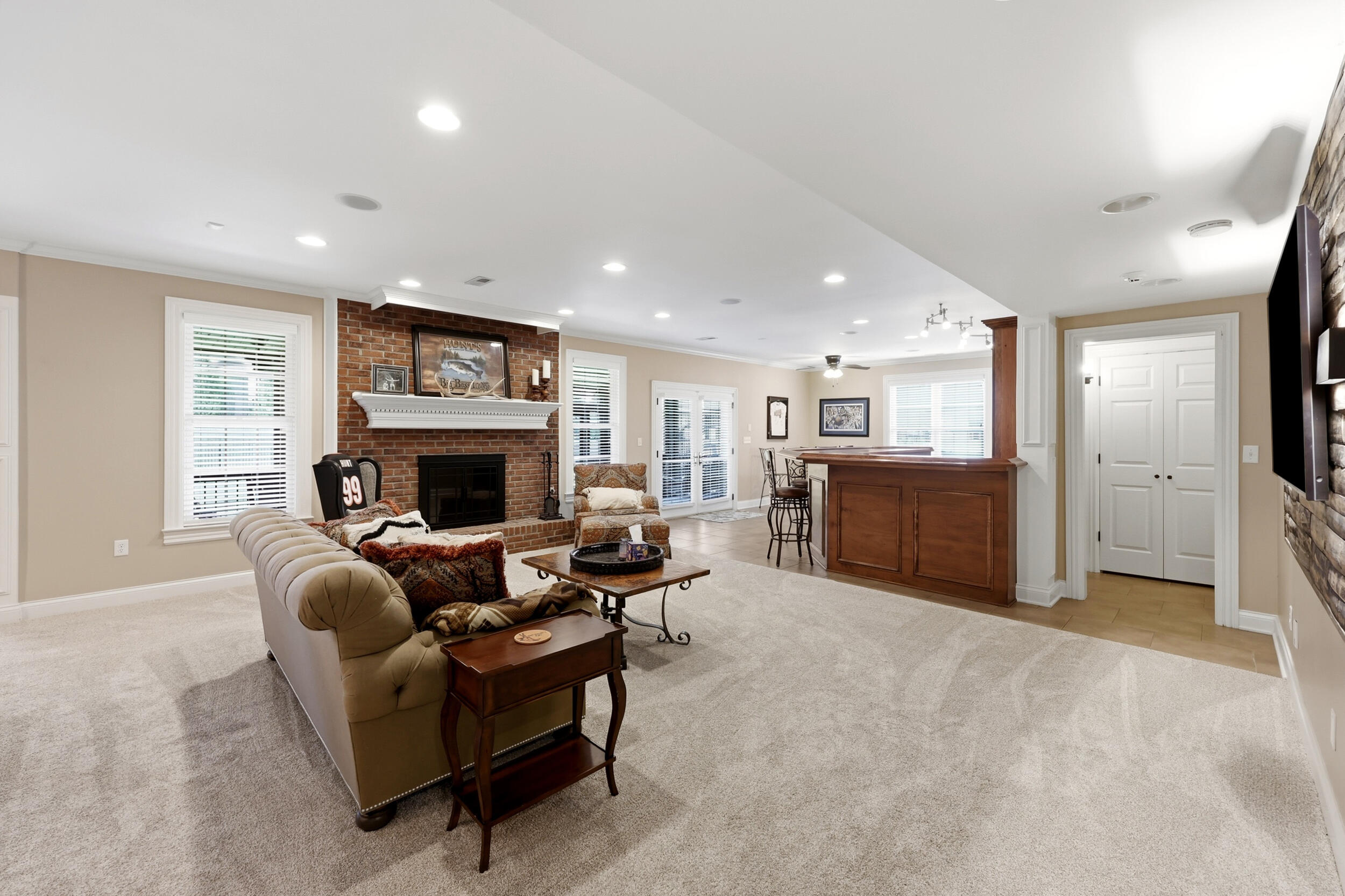 201 Kelburn Court Property Photo 44