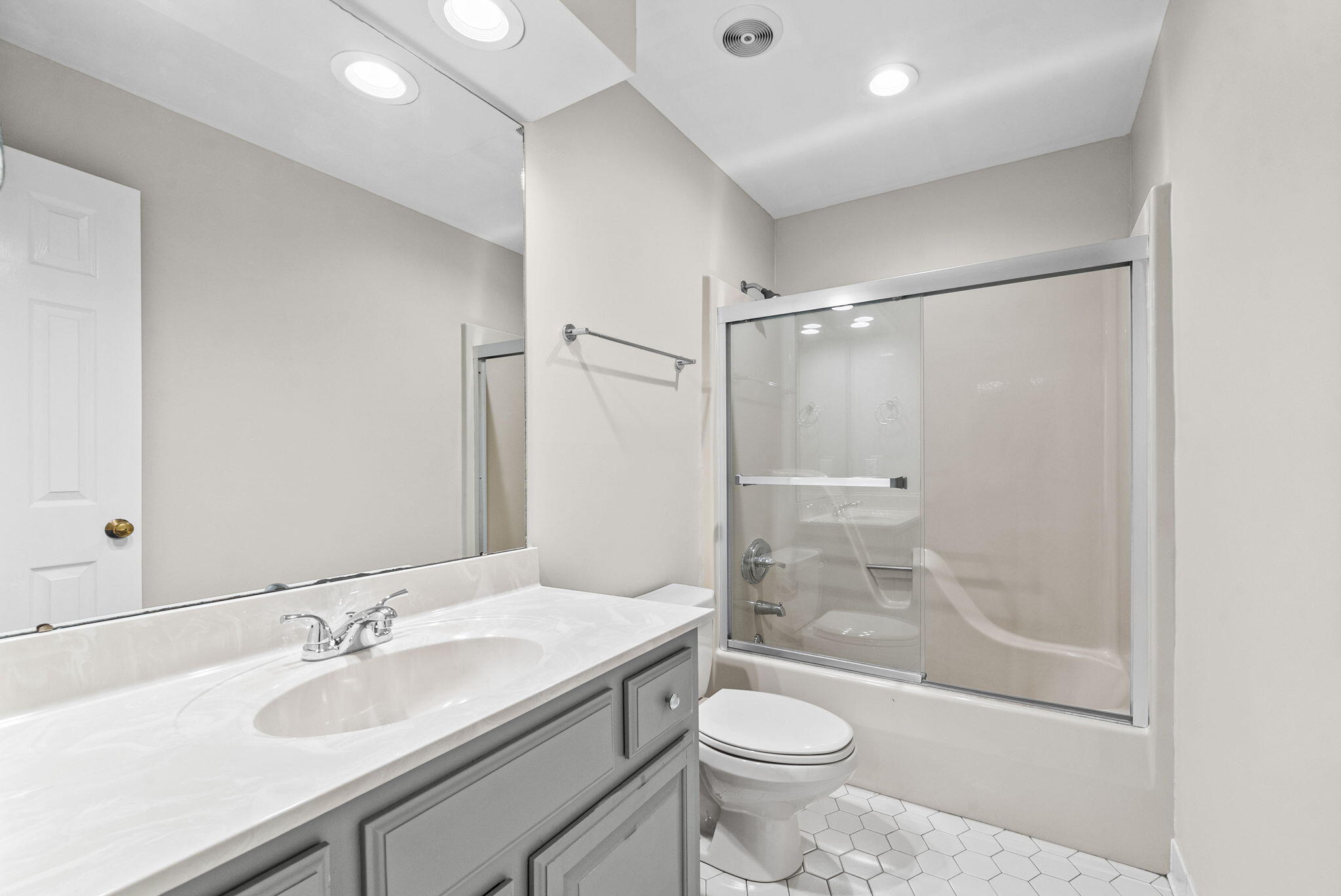 14 Harton Place Property Photo 4