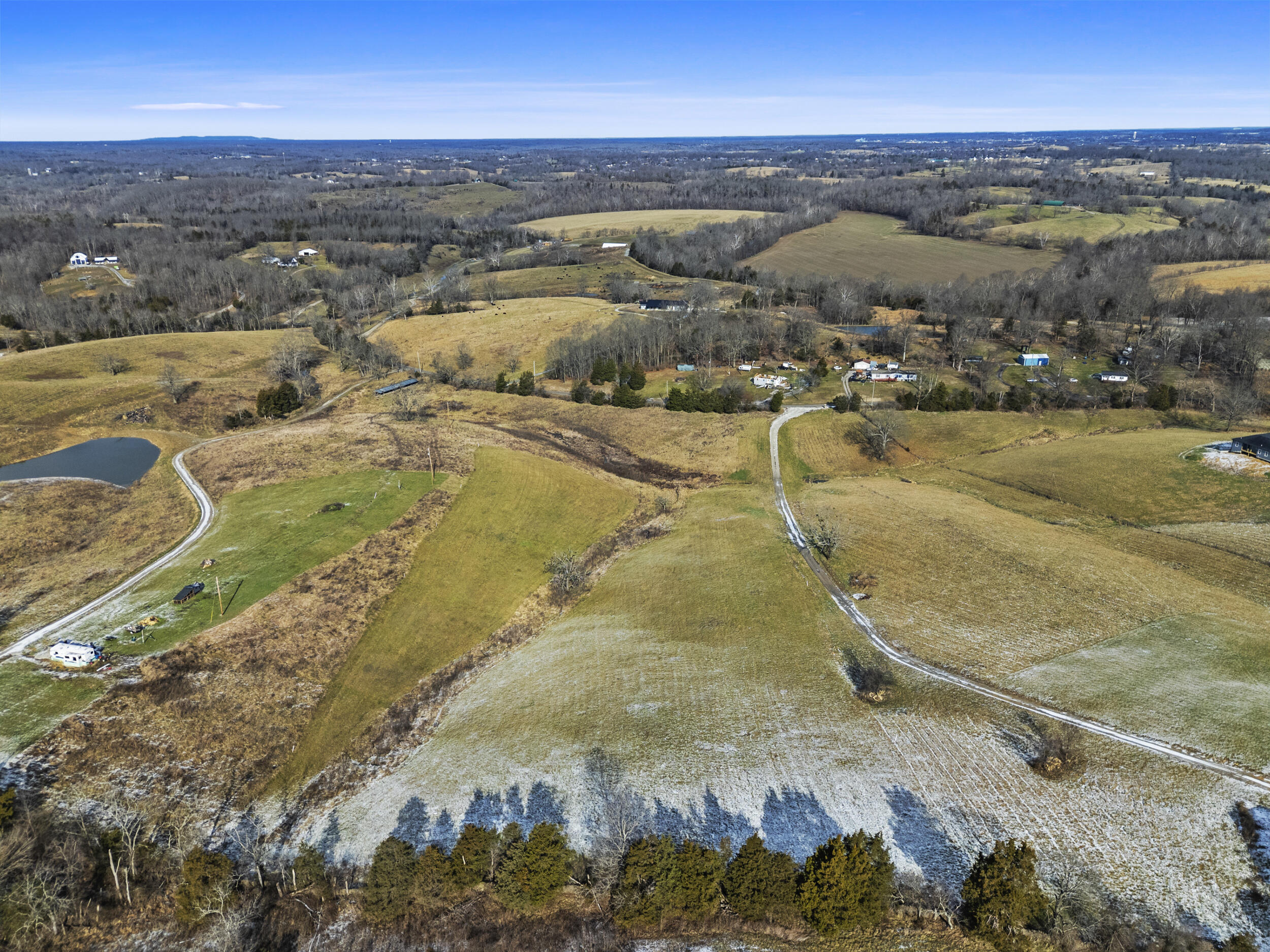 2011 Mill Creek Pike Property Photo 6