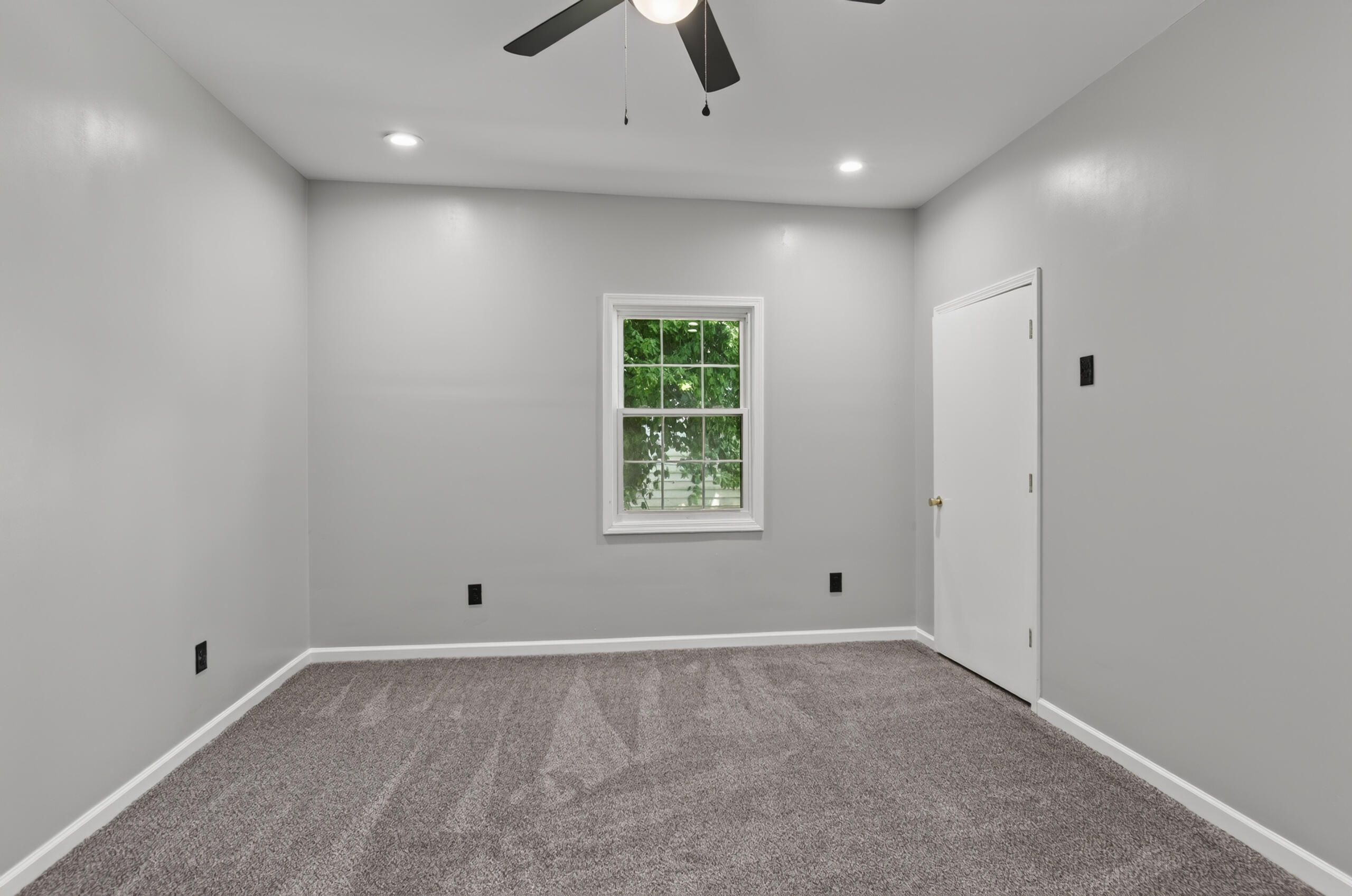 403 Locust Street Property Photo 10