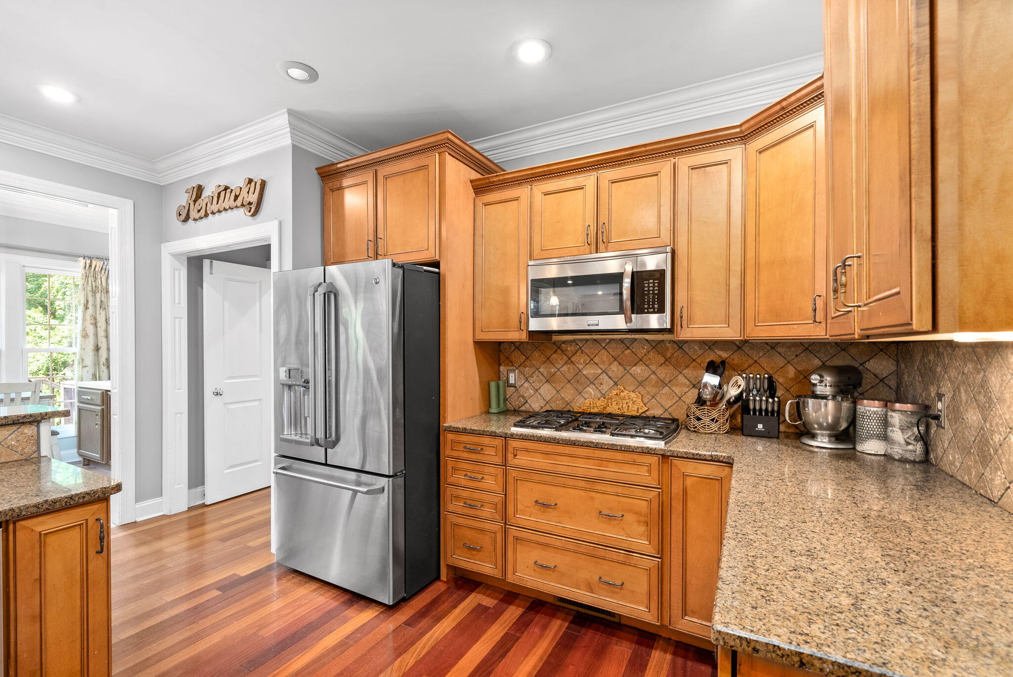 305 Lincoln Way Property Photo 16