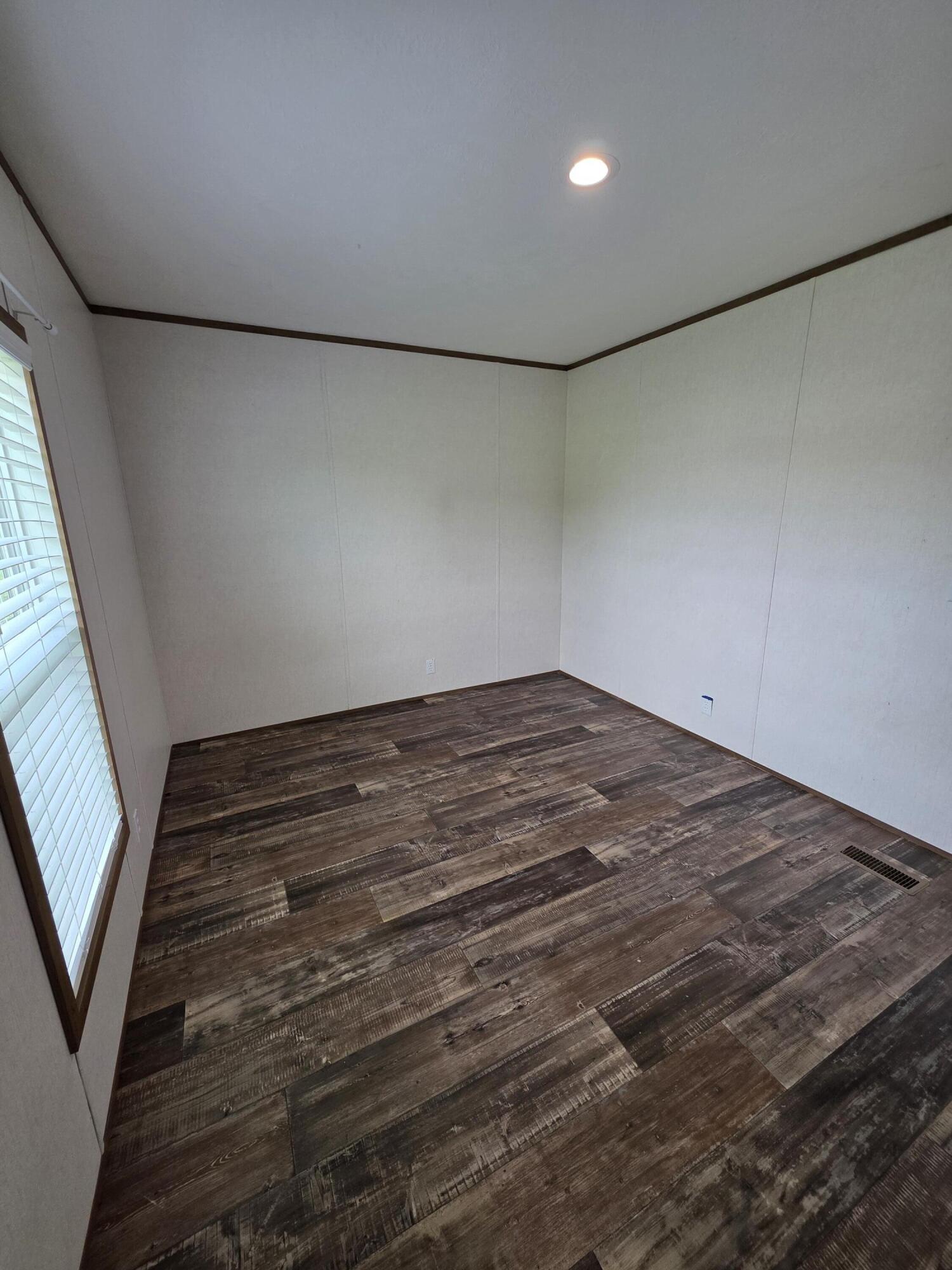 2435 Ky-80 Property Photo 27