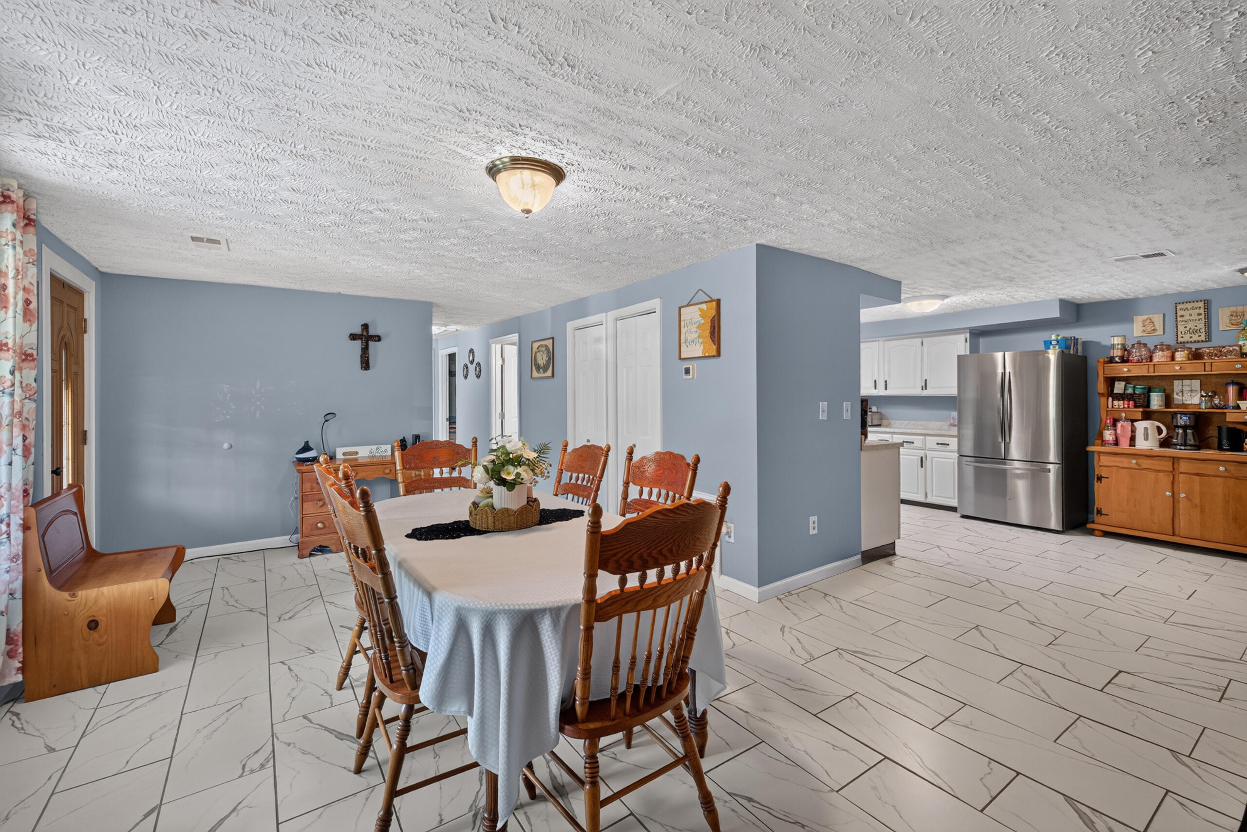 7045 White Oak Road Property Photo 10