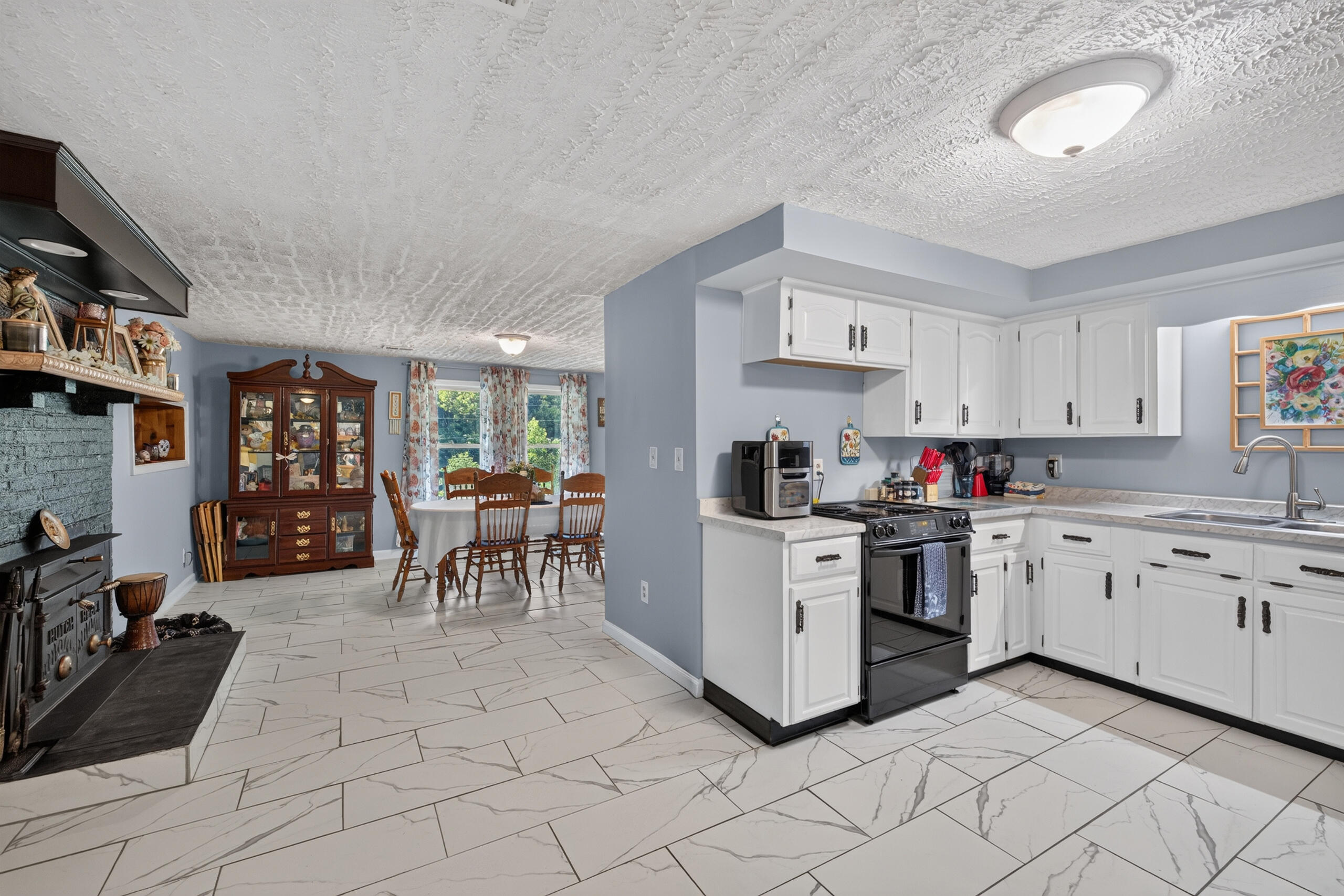7045 White Oak Road Property Photo 15